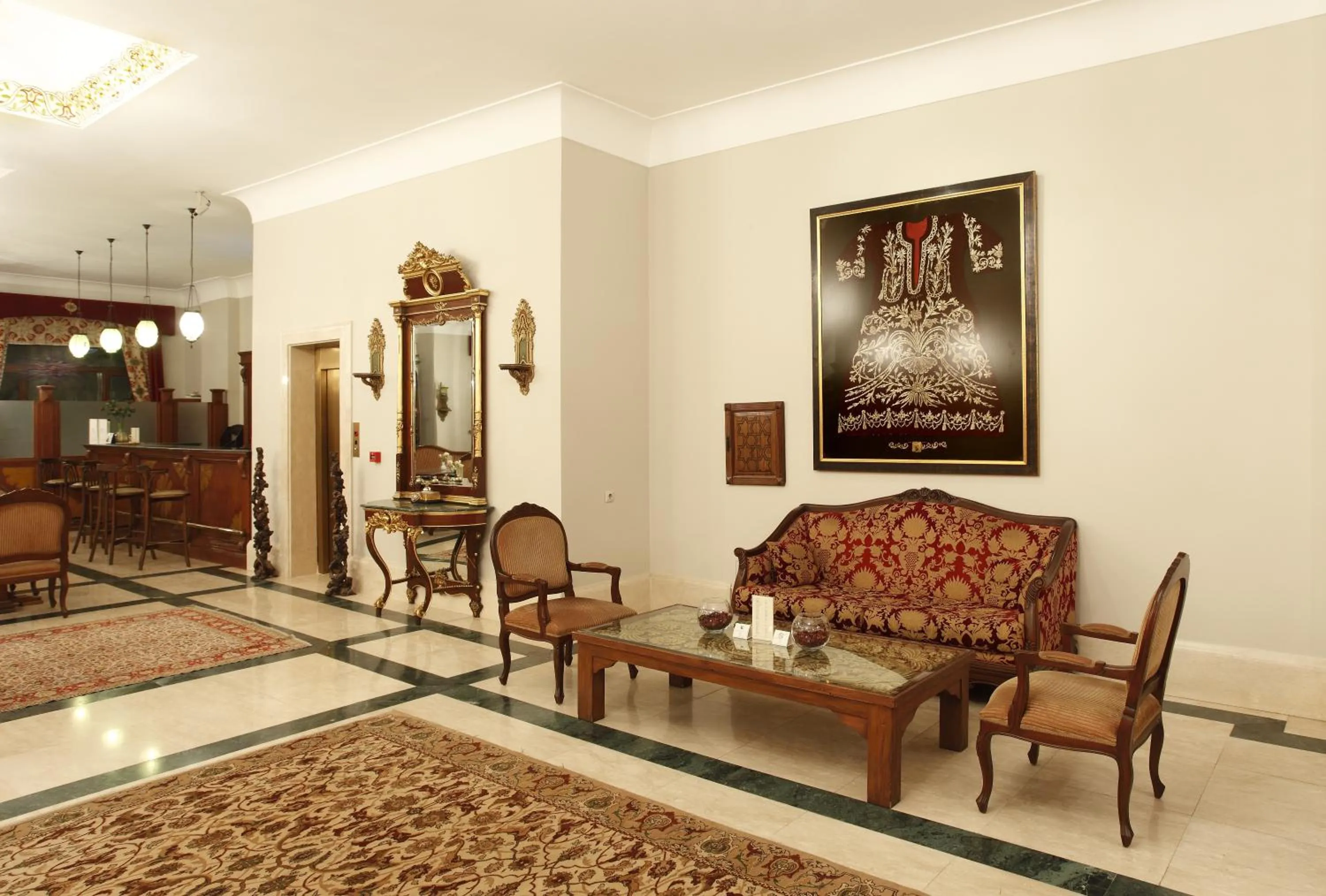Lobby or reception in Hotel Sultanhan - Special Category