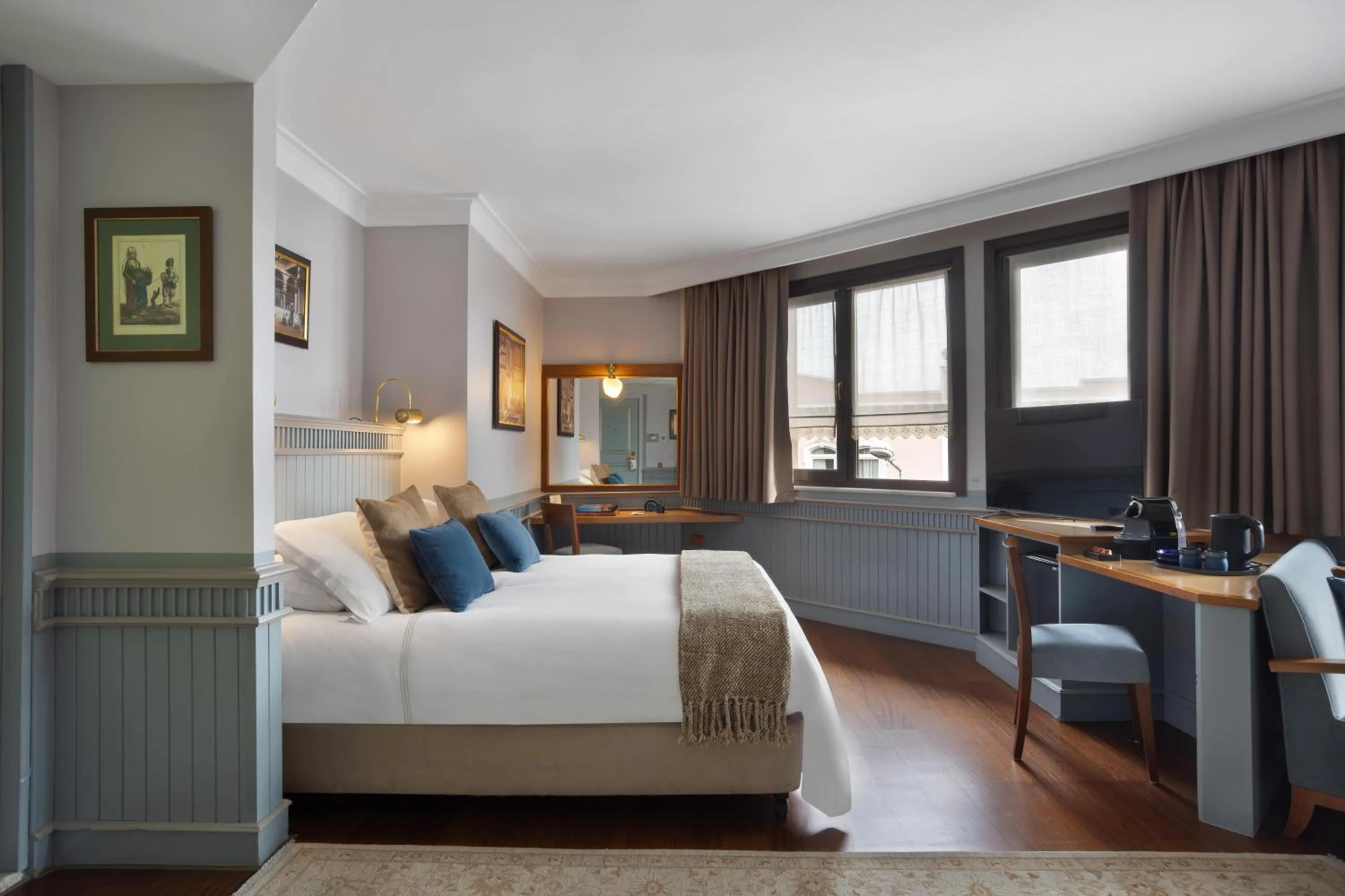 Photo of the whole room, Bed in Armada Istanbul Old City Hotel