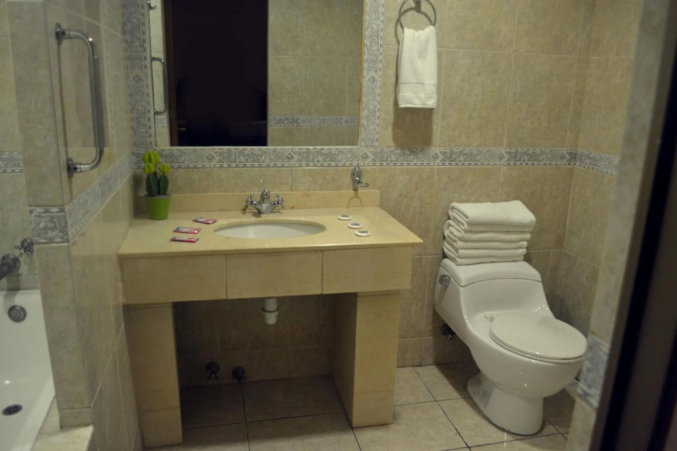 Bathroom in Hotel Costa Pacifico