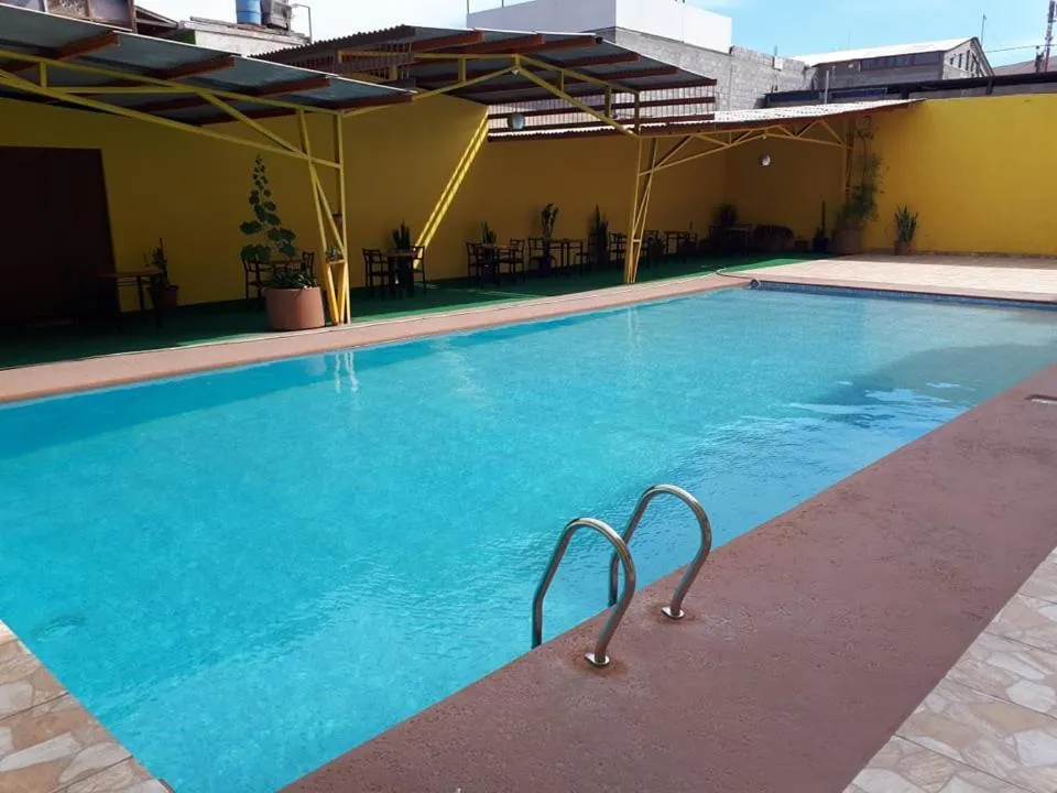 Swimming pool in Hotel Costa Pacifico