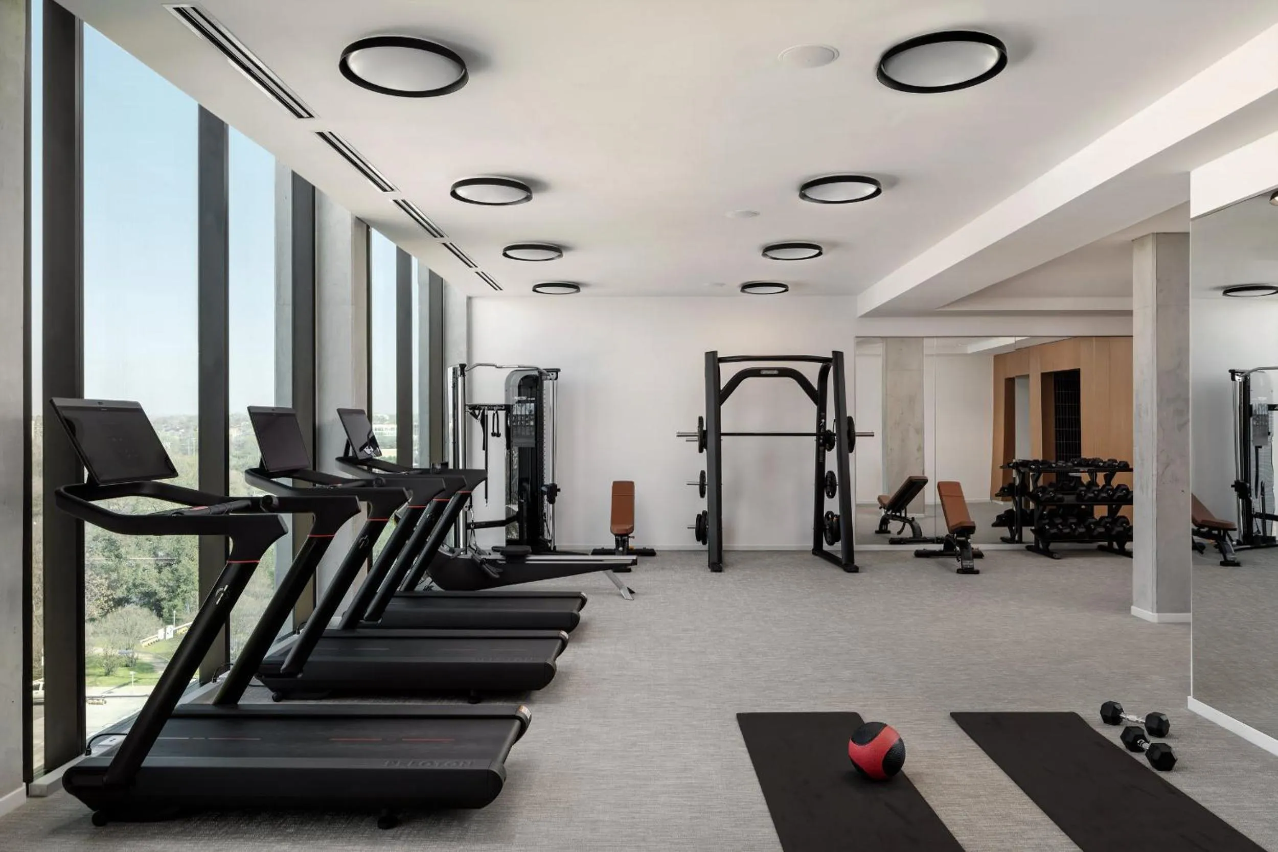 Fitness centre/facilities in The Loren Hotel Austin