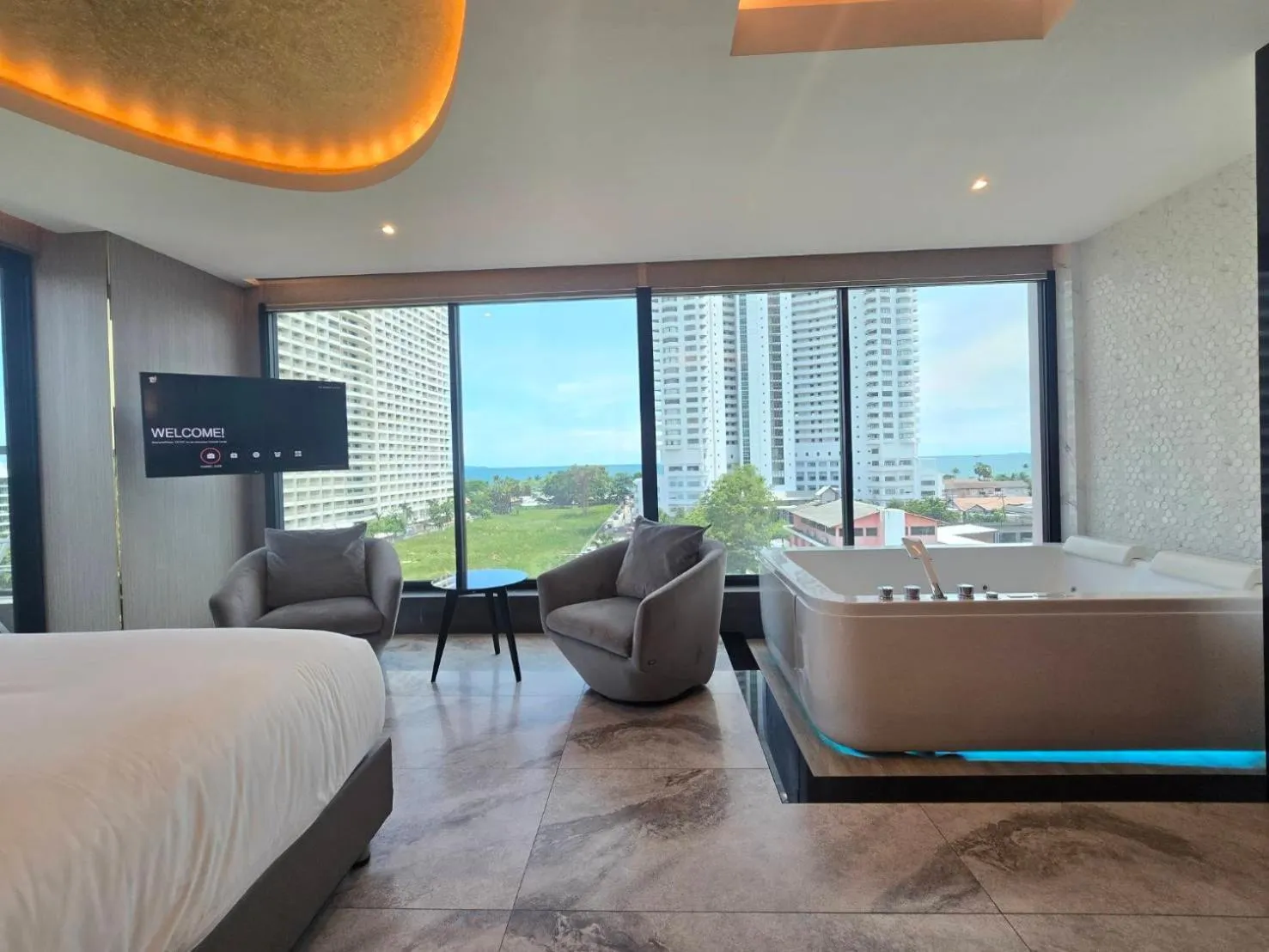 Bedroom, Bed in THE TJ HOTEL Pattaya