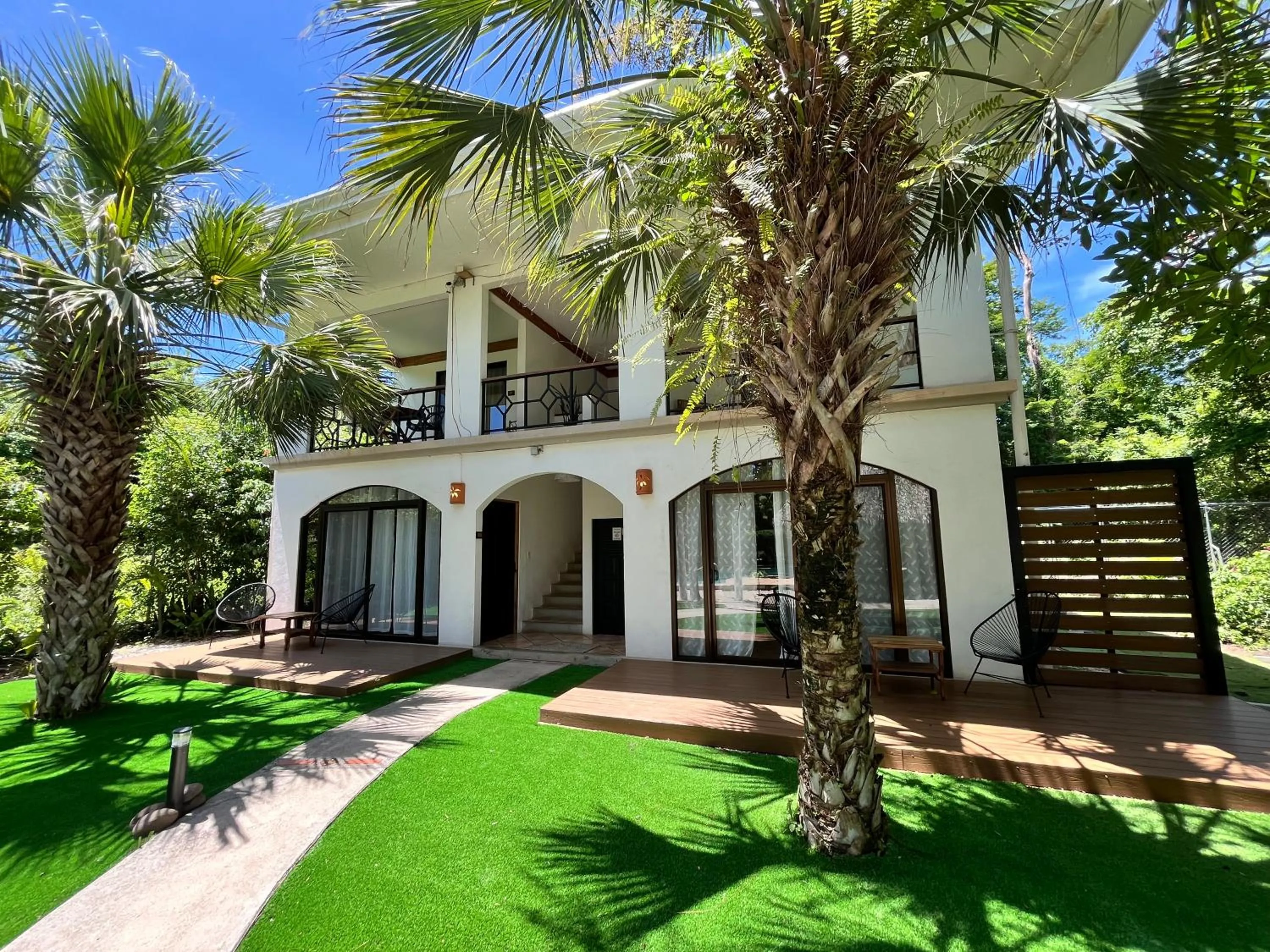 Property building in Hotel El Manglar y Cantarana