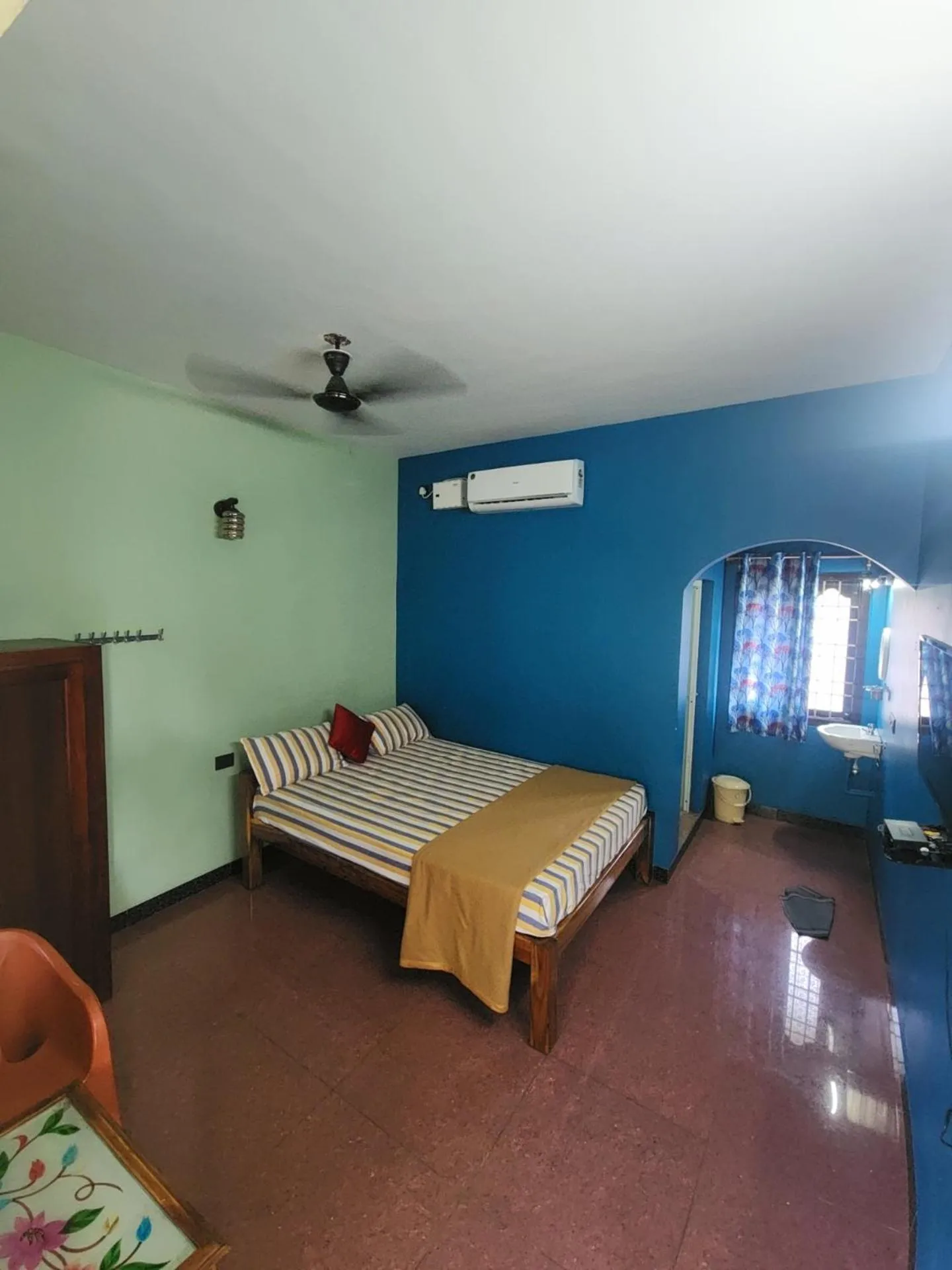 Property building, Bed in Paradise Forest Resort