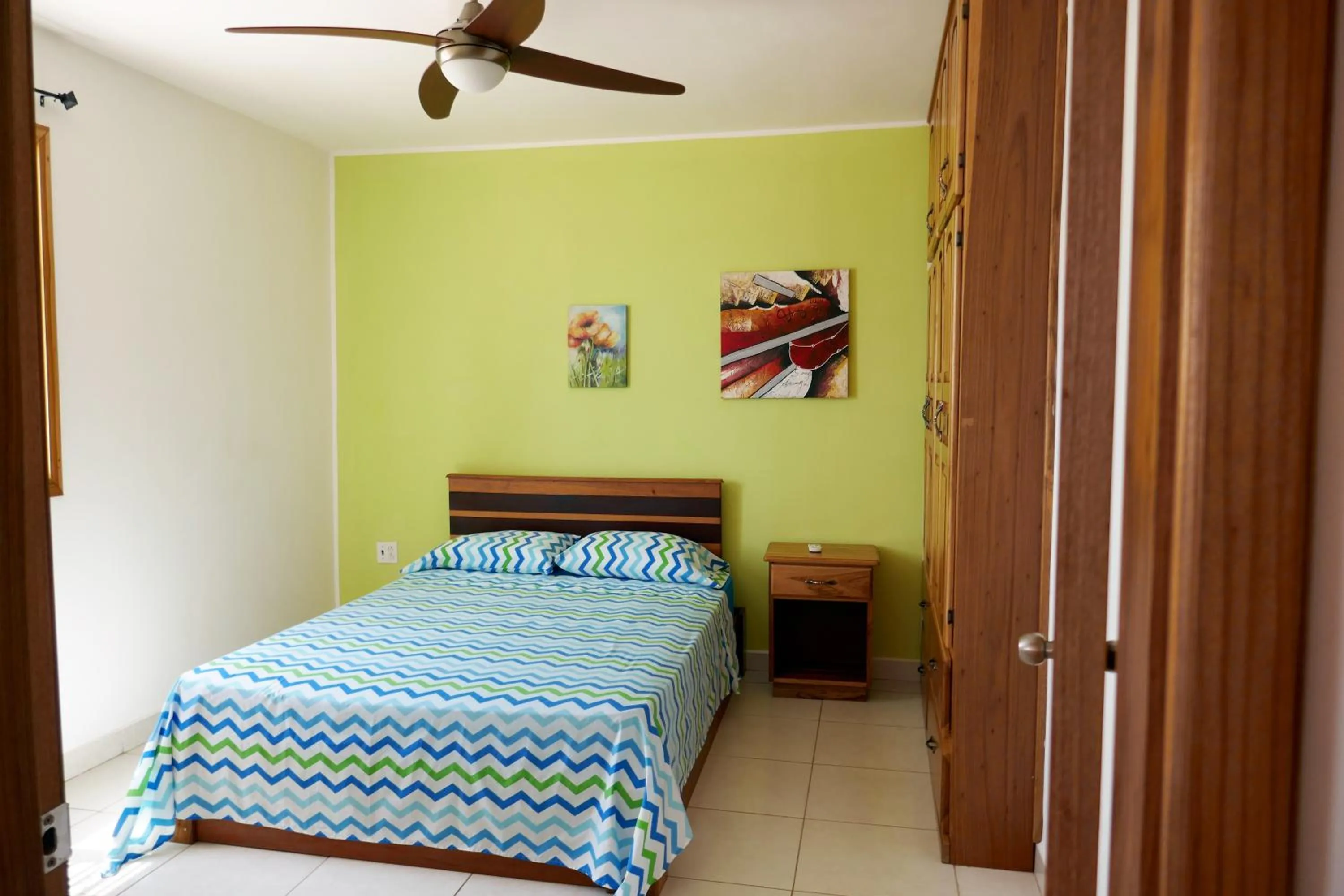 Bedroom, Bed in Kevin Kondos