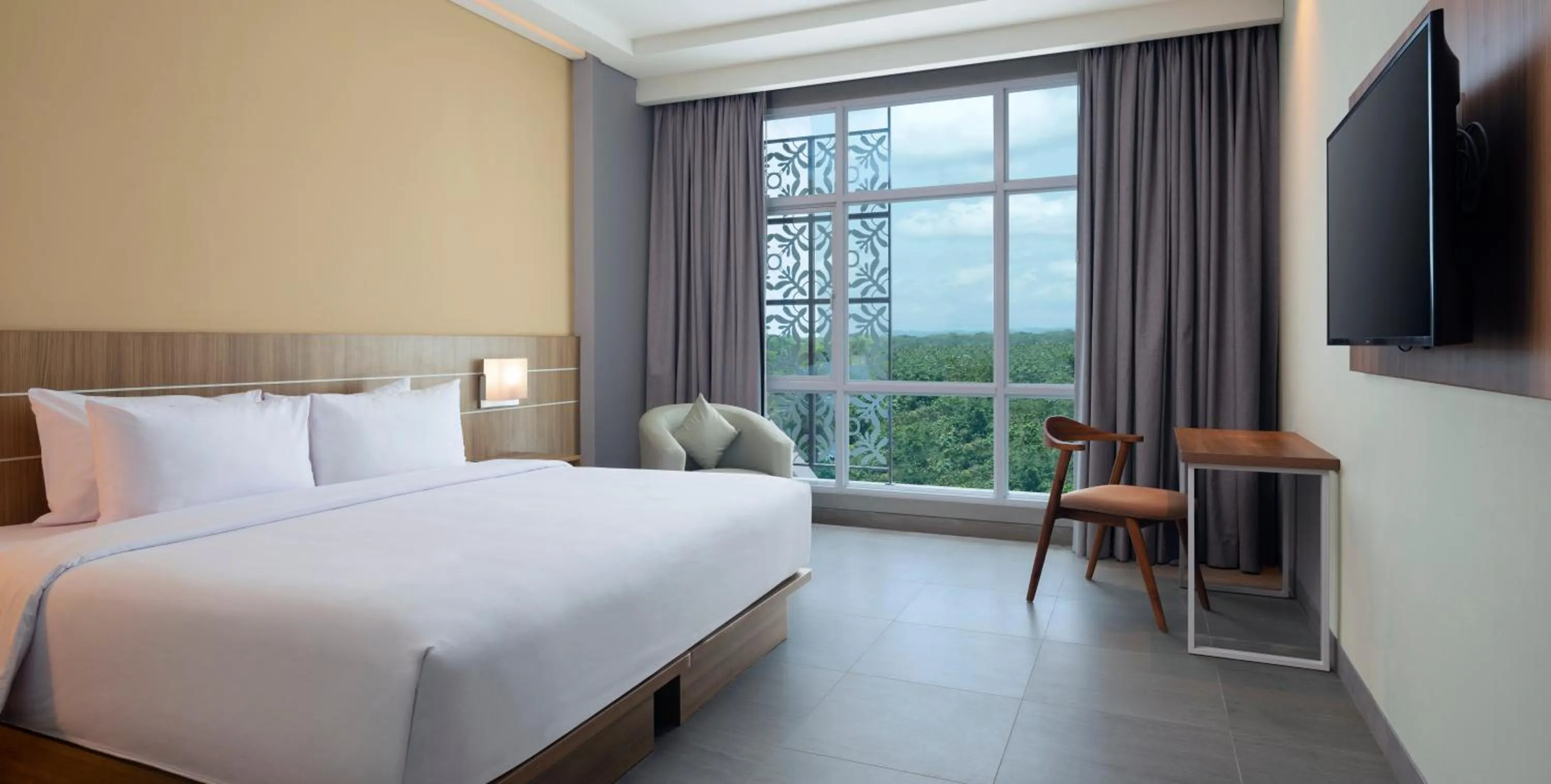 Bed in Hotel Santika Gunungkidul