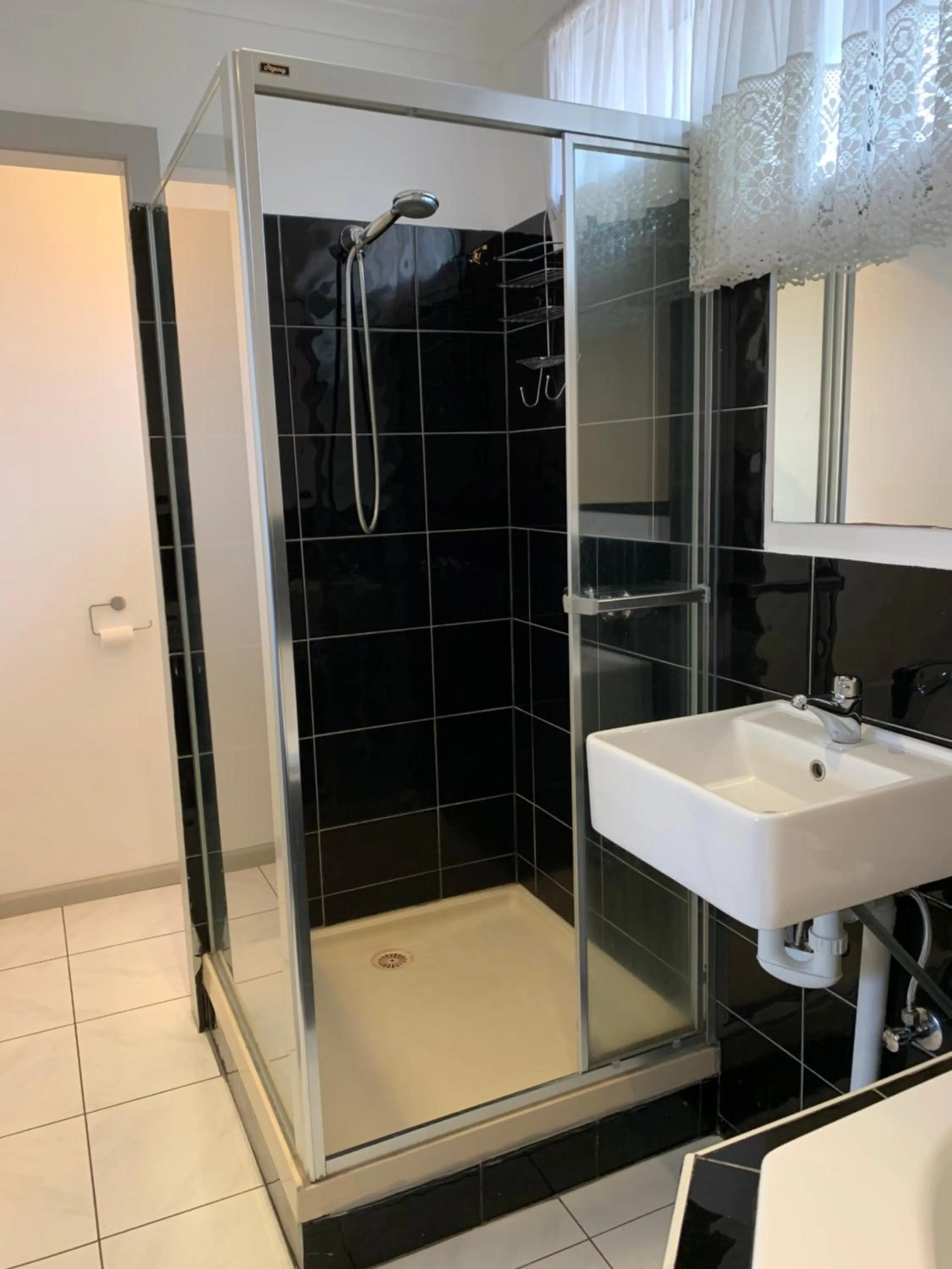 Beaconsfield Lodge Motel