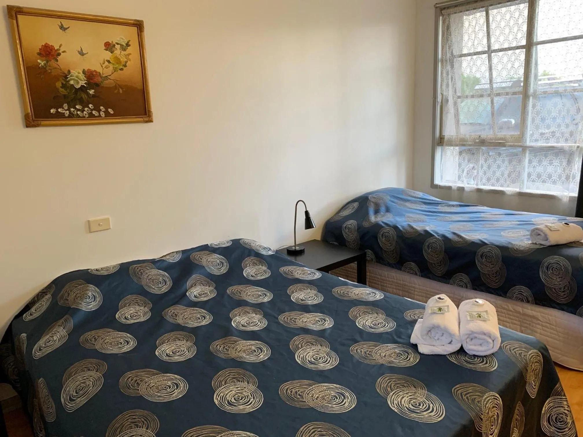 Bed in Beaconsfield Lodge Motel