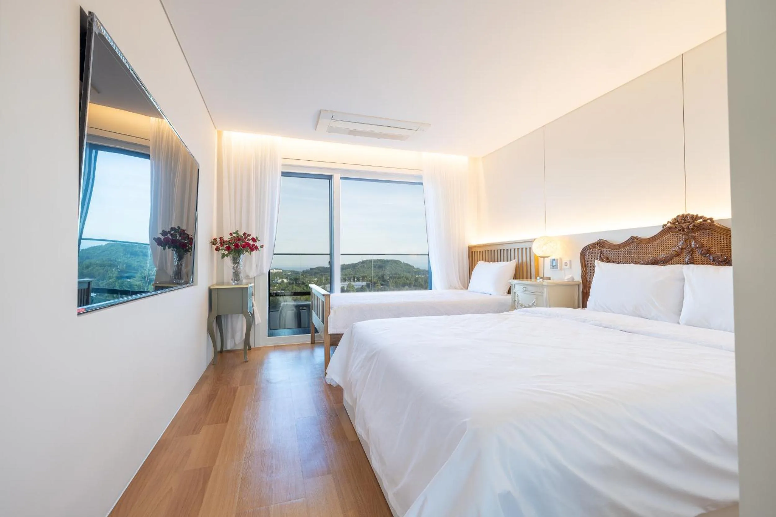 Bed in Jeju BunkerHotel&Resort