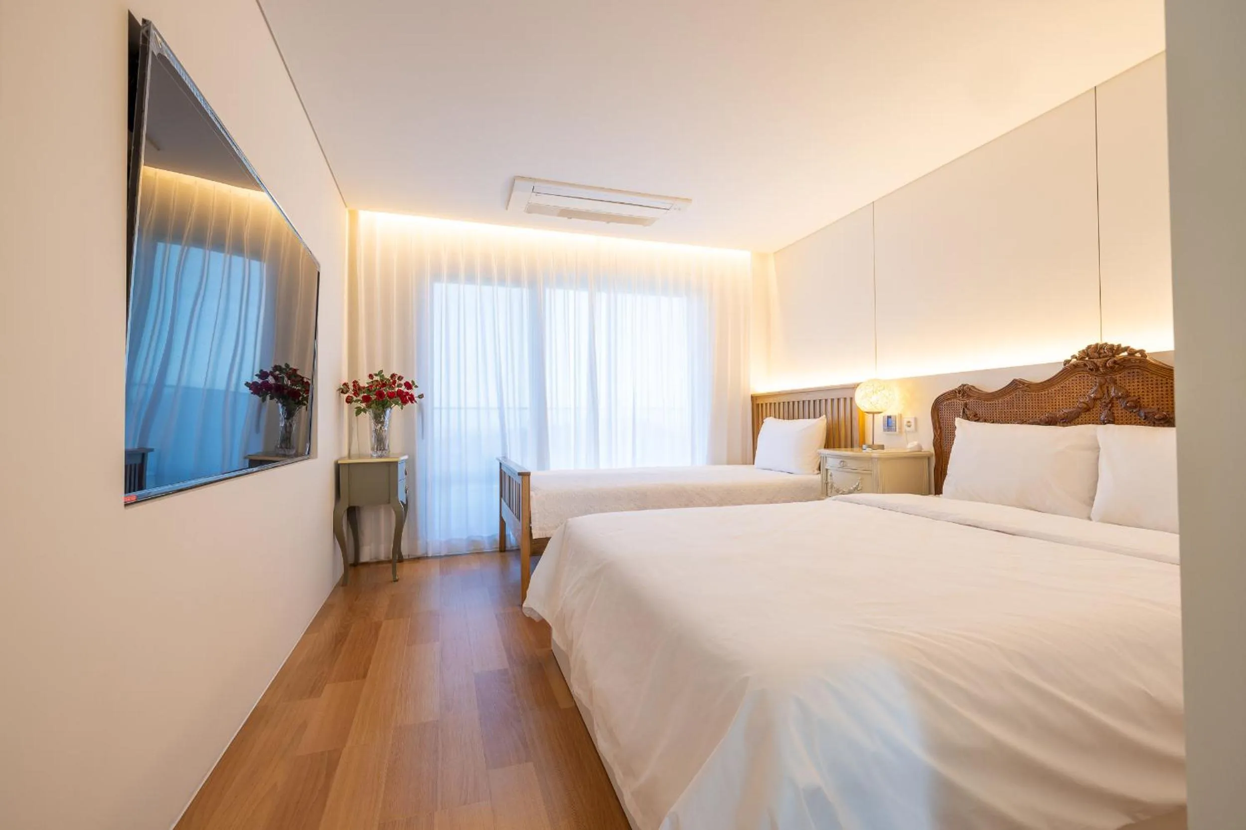 Bed in Jeju BunkerHotel&Resort