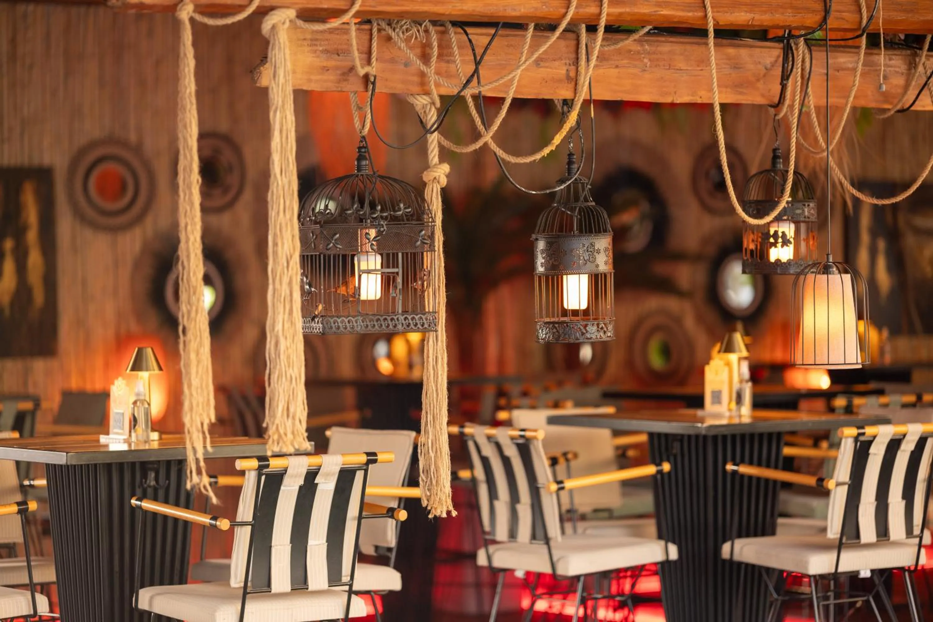 Restaurant/places to eat in Palmonte Suites Hotel & SPA