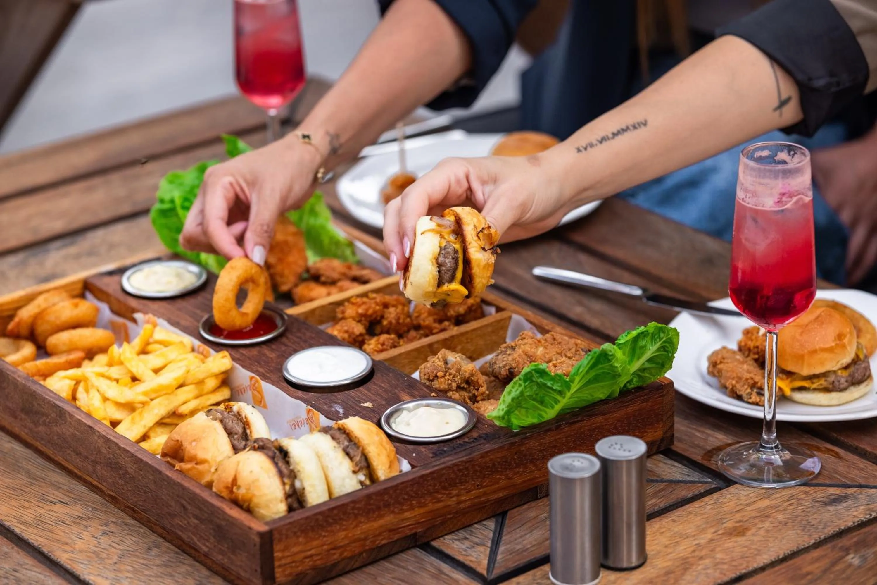 Food and drinks in Palmonte Suites Hotel & SPA