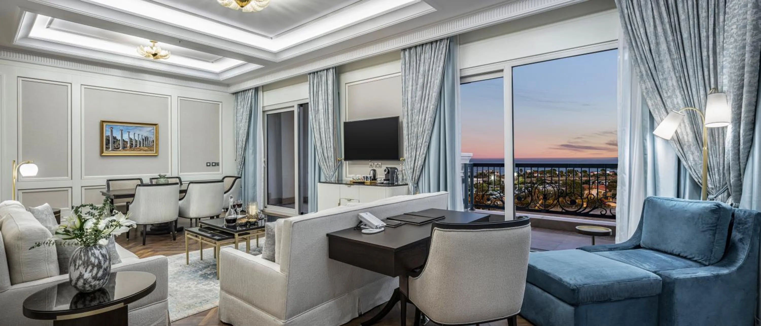 Living room in Merit Royal Diamond Hotel & SPA