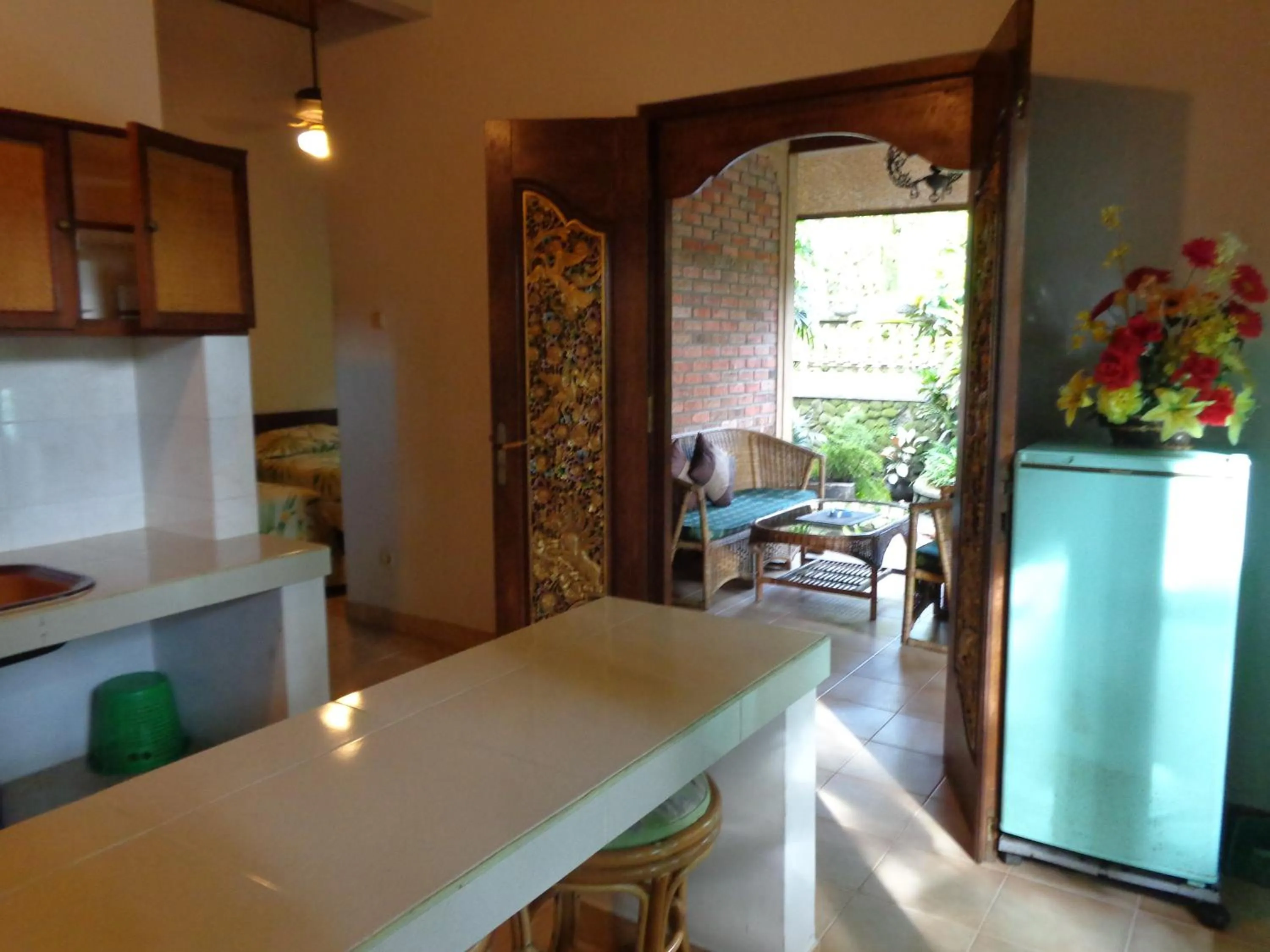 Kitchen or kitchenette in Klub Kokos Bungalows