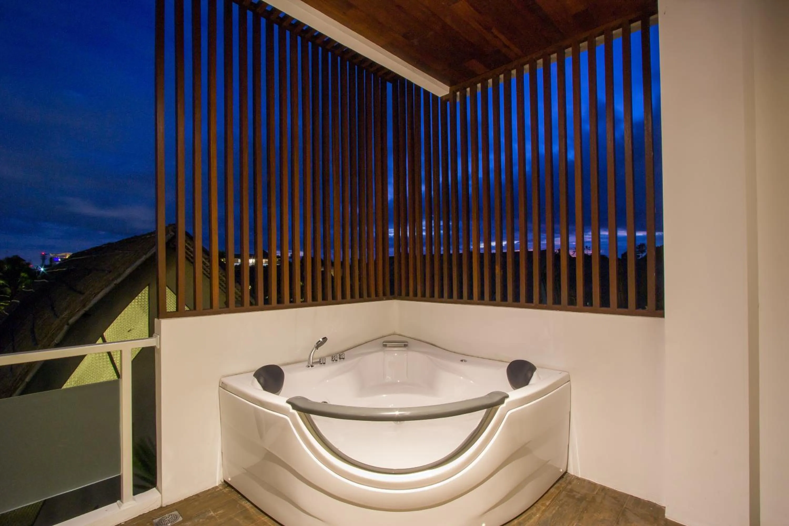 Night in M Suite Bali