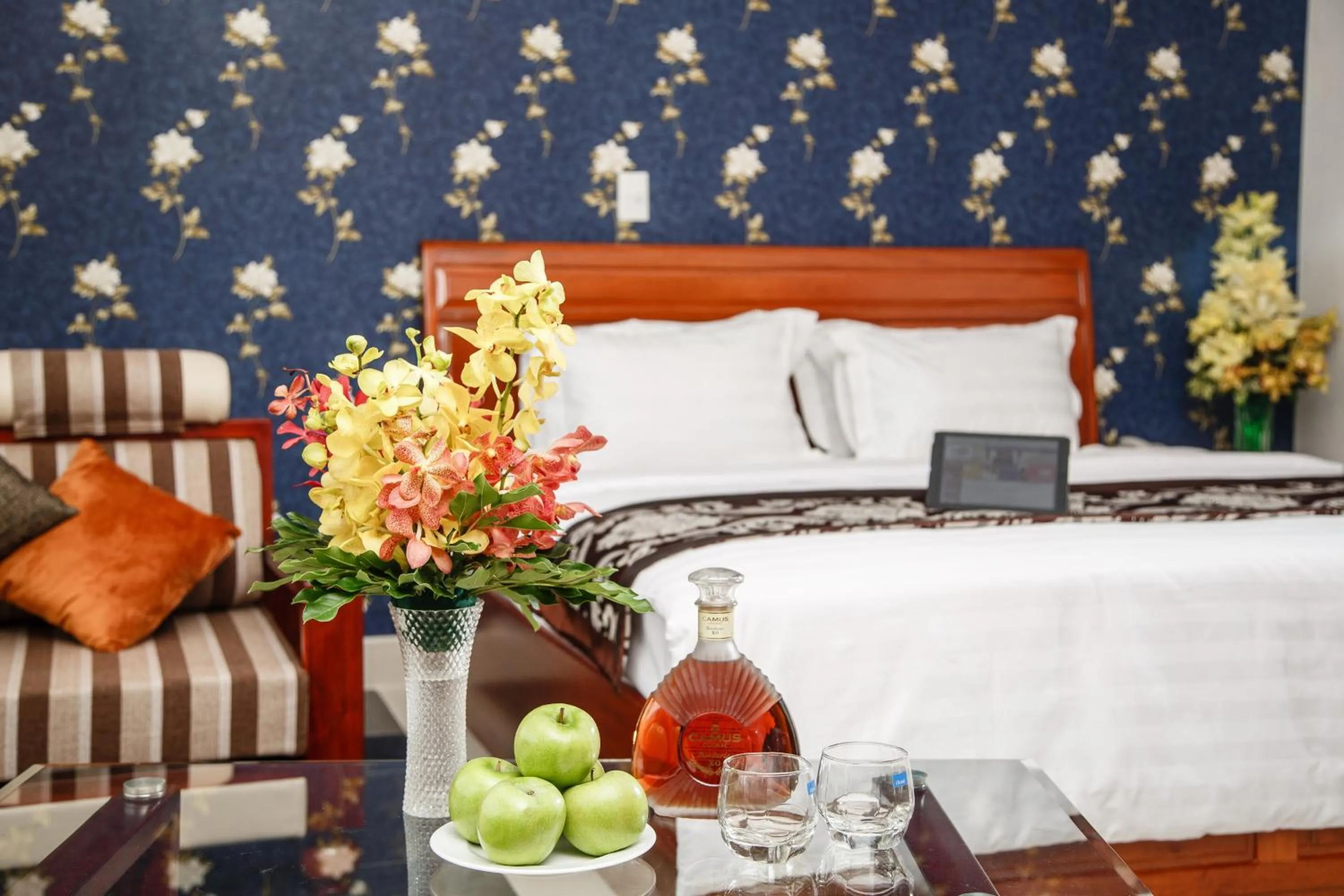 Bedroom, Bed in Long Bao Chau Hotel