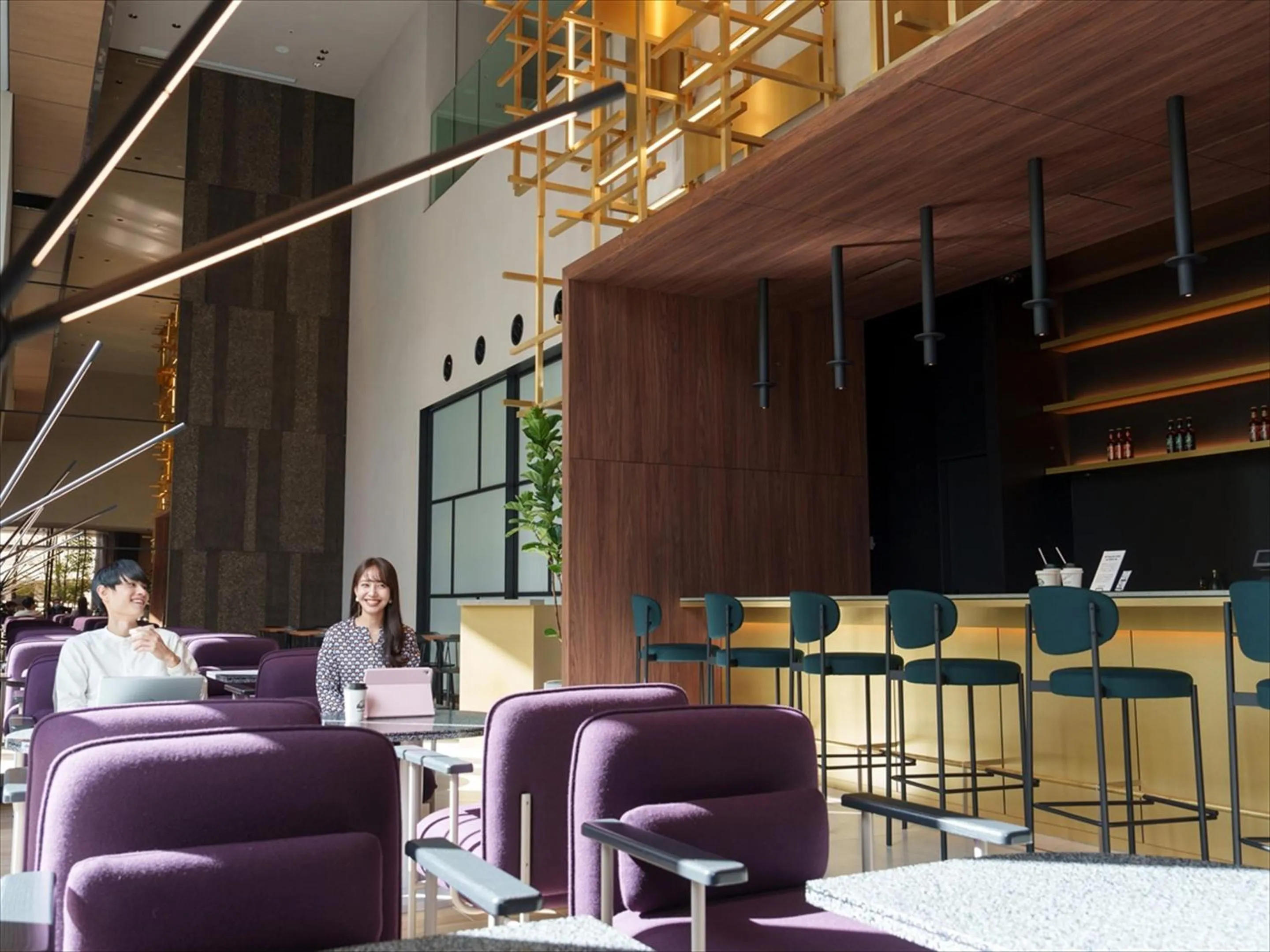 People in CROSS Life Hakata Tenjin