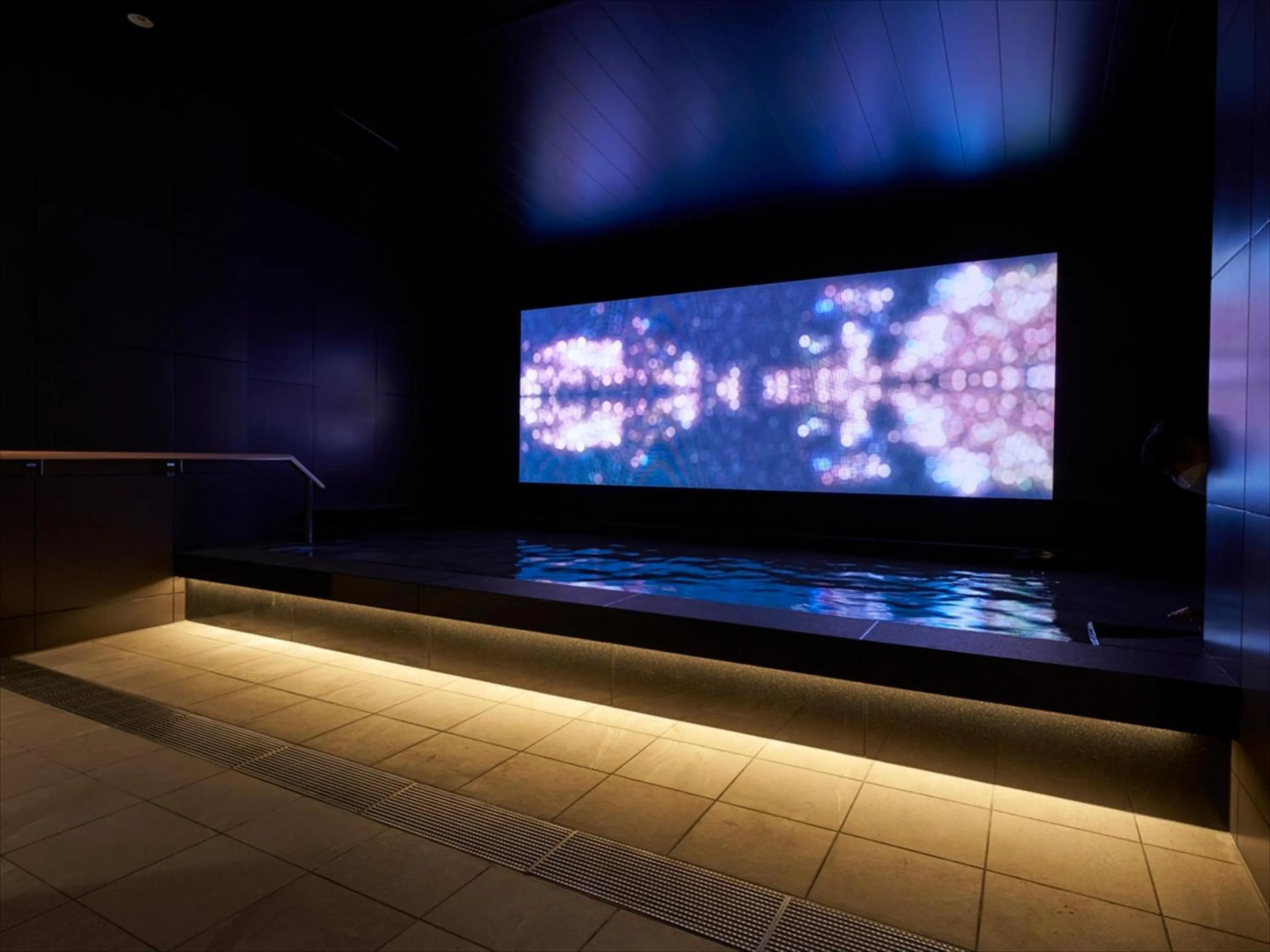 Area and facilities in CROSS Life Hakata Tenjin