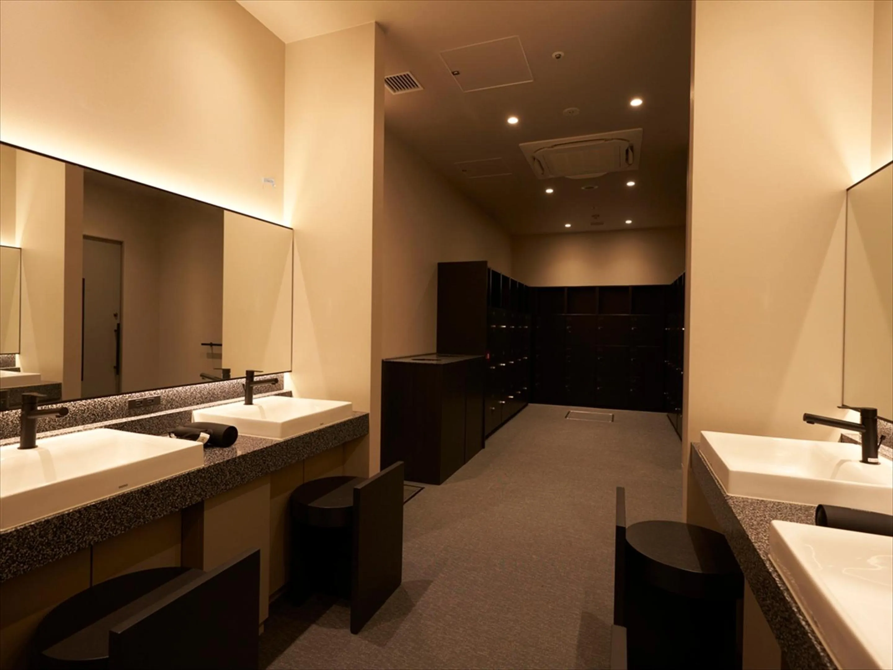 Area and facilities in CROSS Life Hakata Tenjin