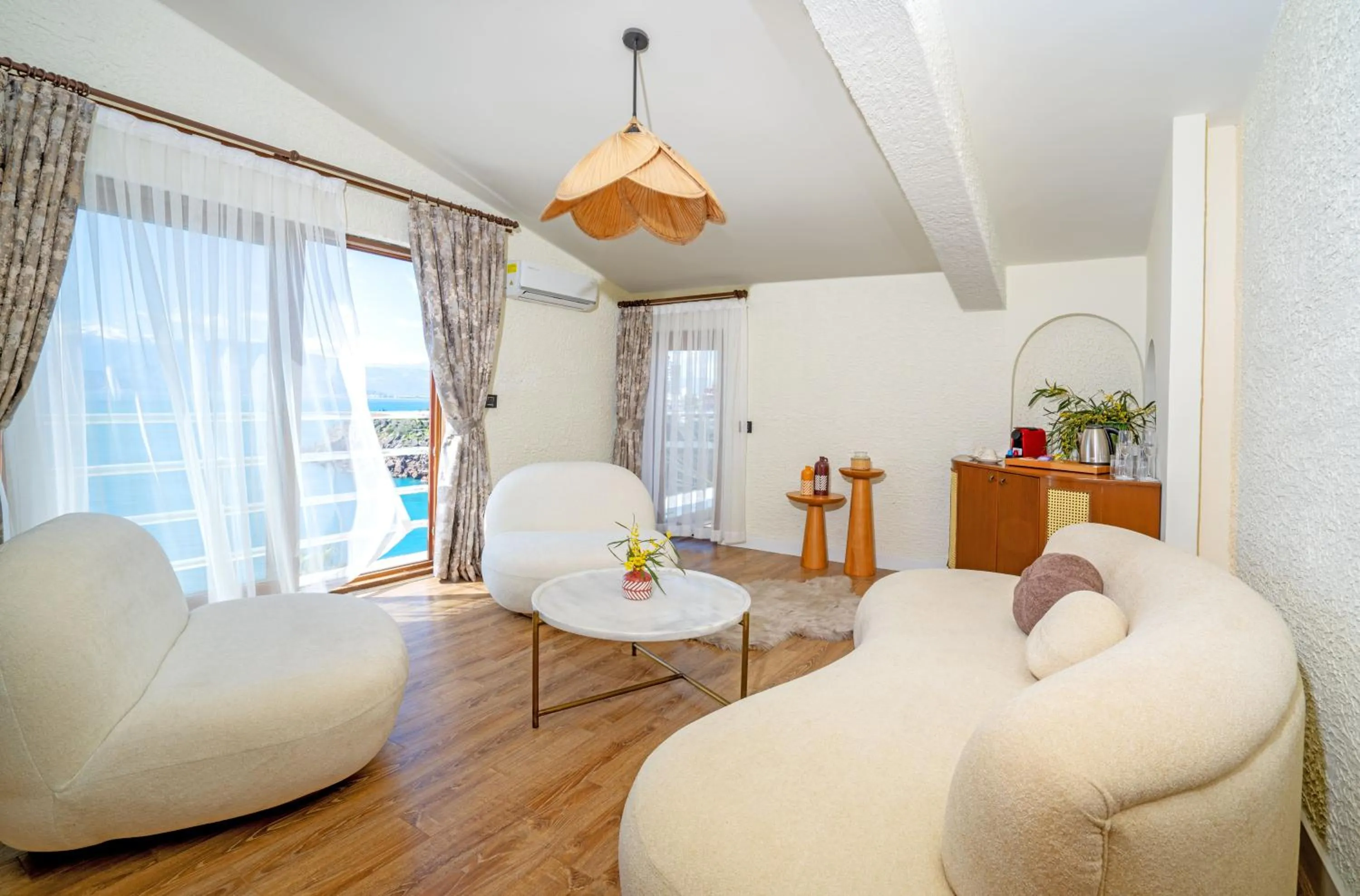 Living room in Qinn Hotel