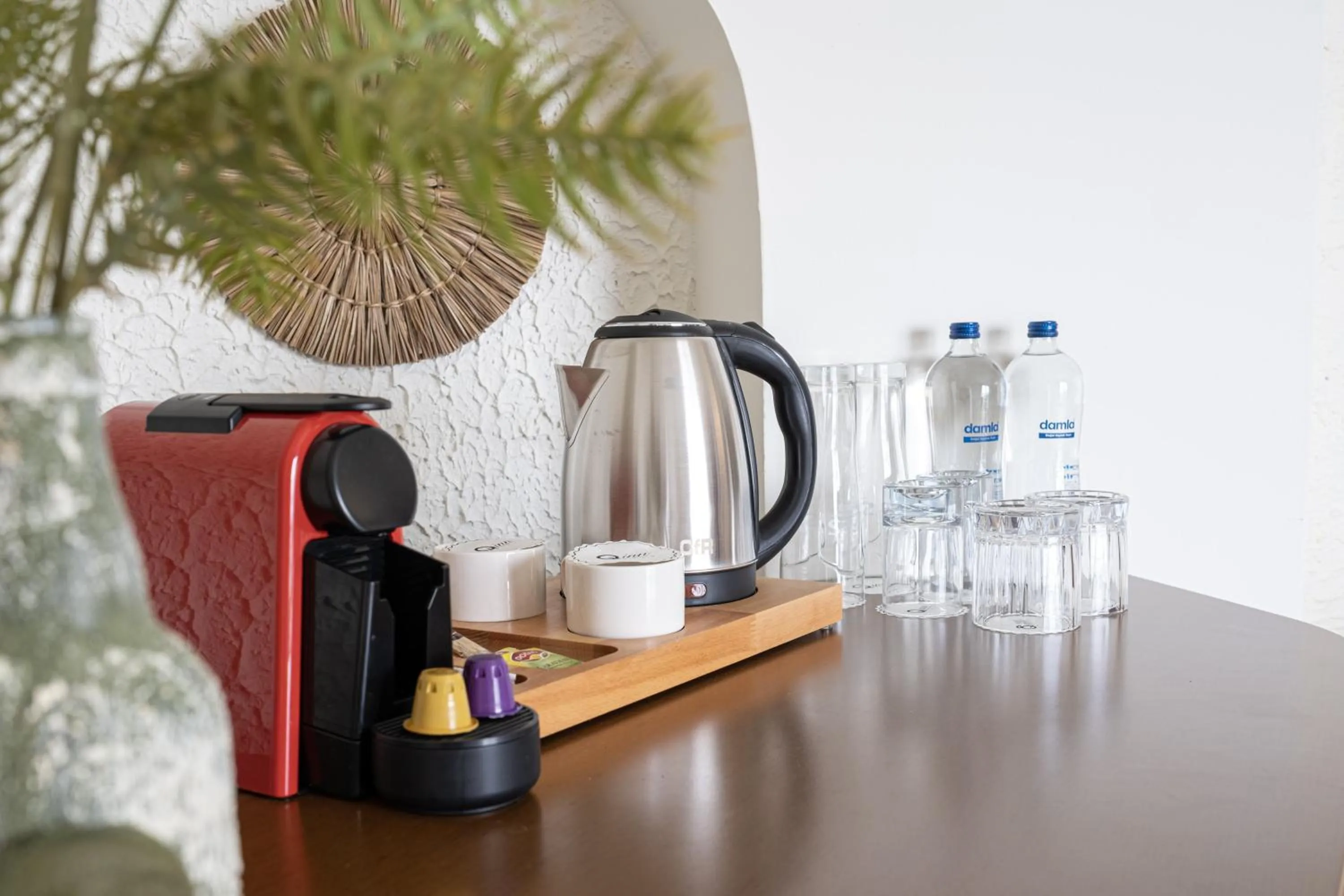 Coffee/tea facilities in Qinn Hotel