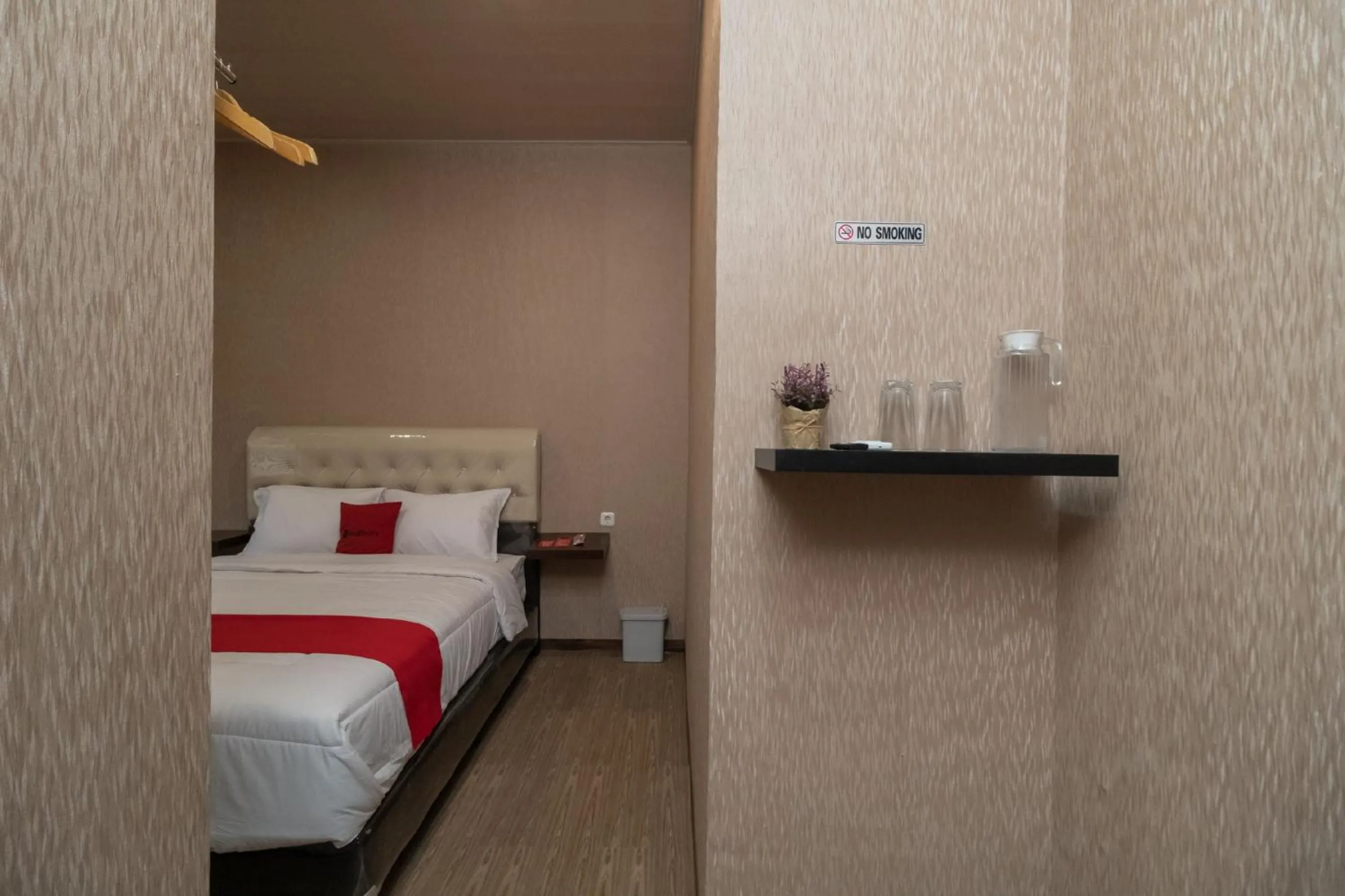 Bed in RedDoorz @ Jalan Srikandi Pekanbaru