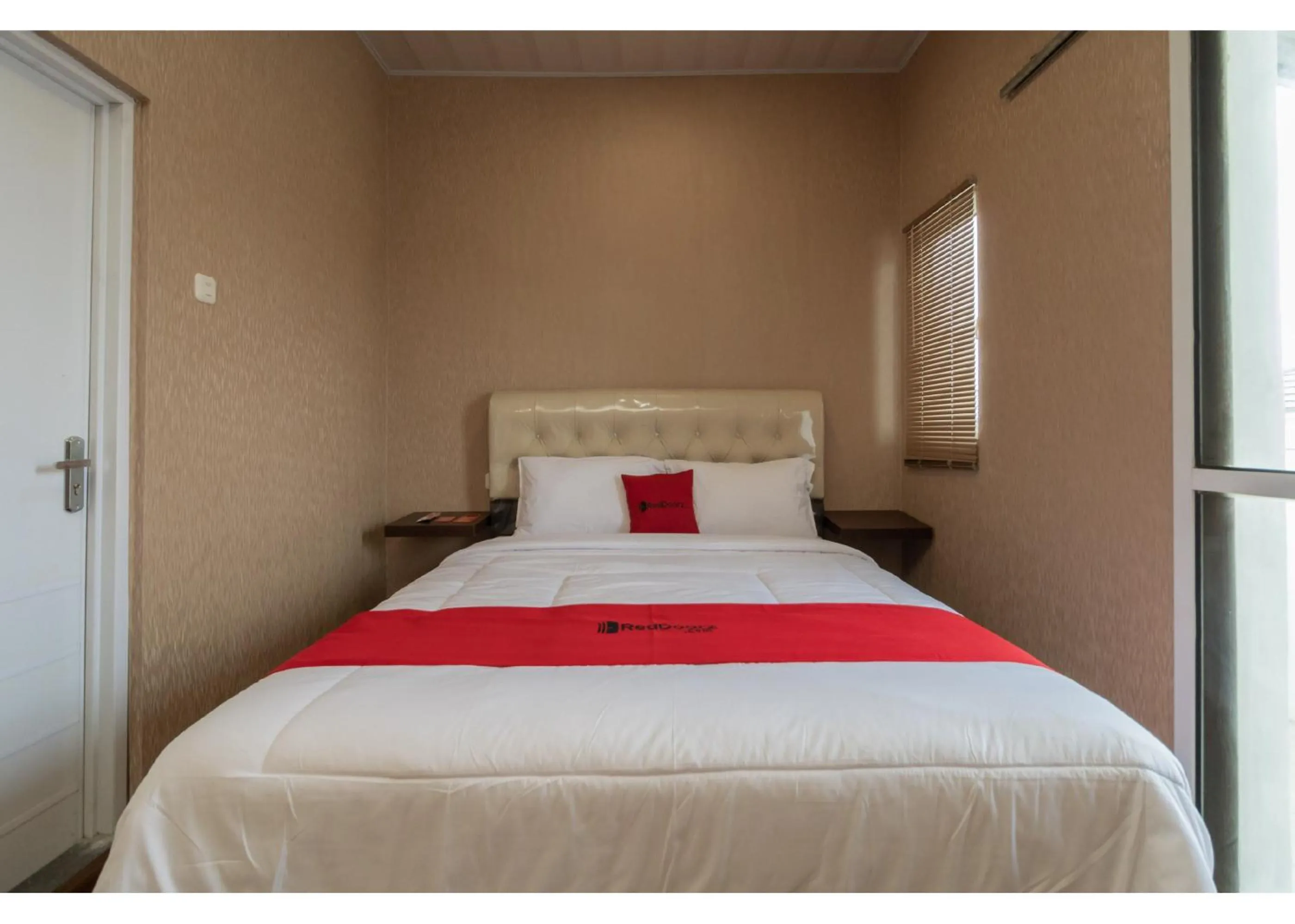 Bed in RedDoorz @ Jalan Srikandi Pekanbaru