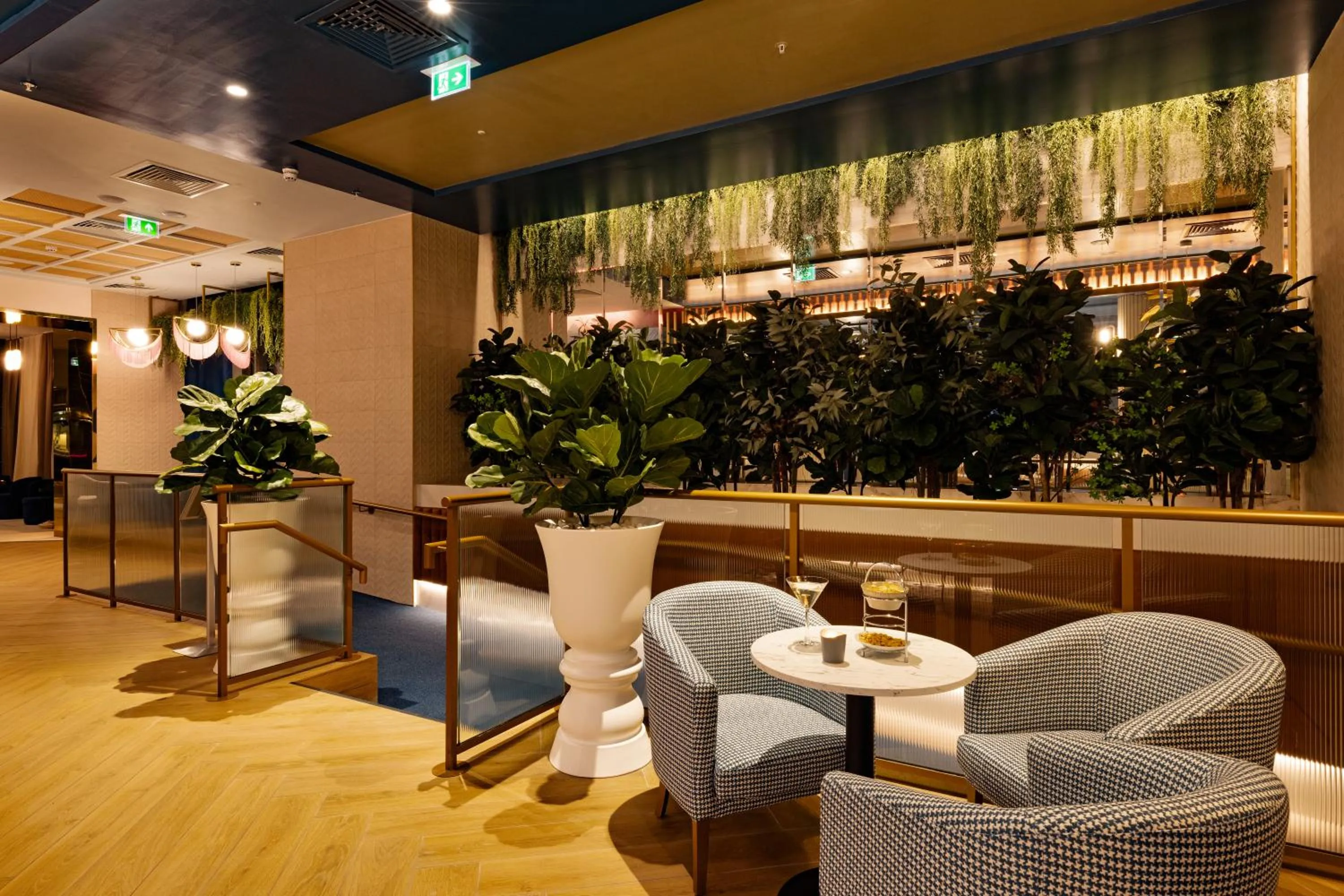 Lounge or bar in Riu Plaza London Victoria