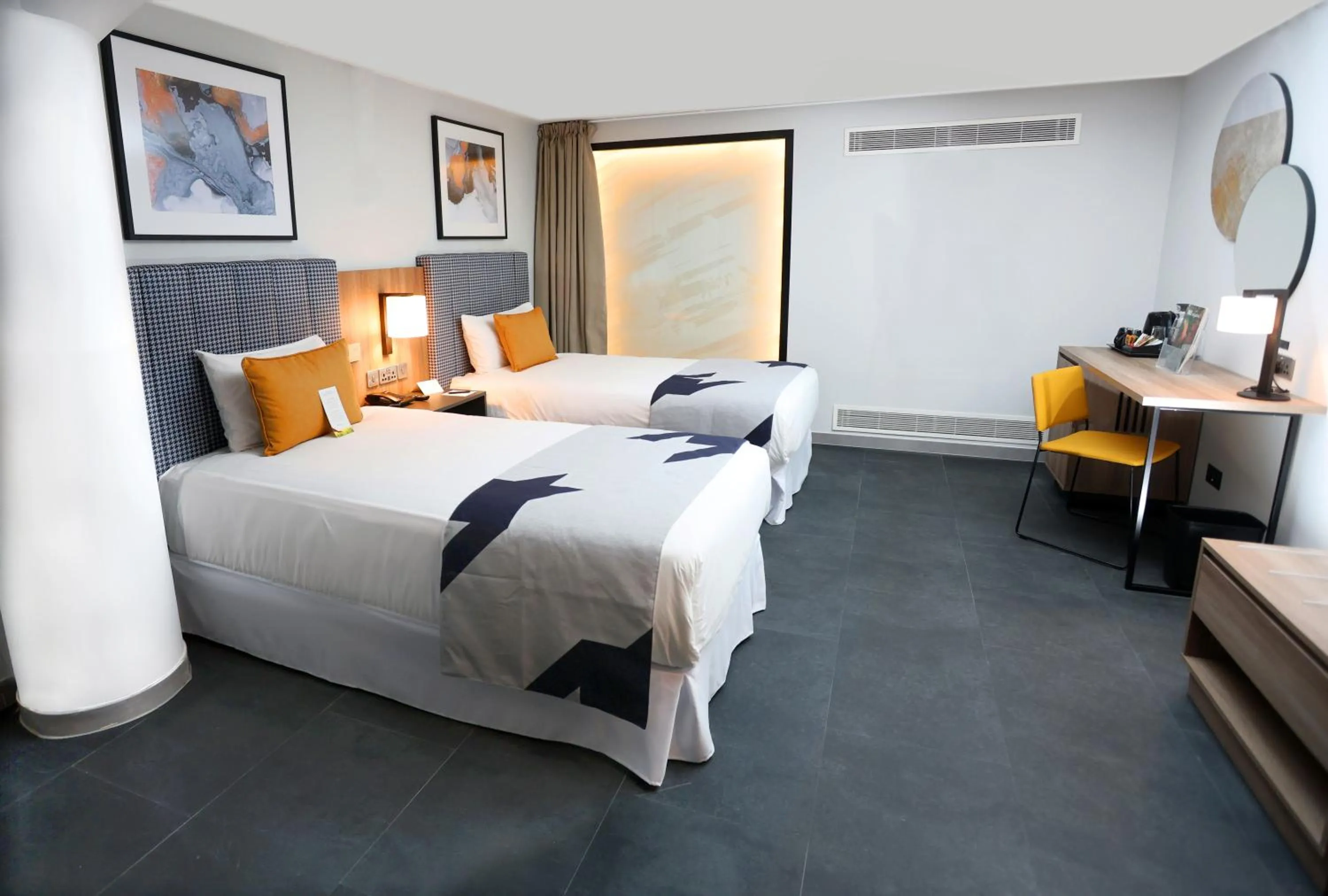 Bed in Riu Plaza London Victoria