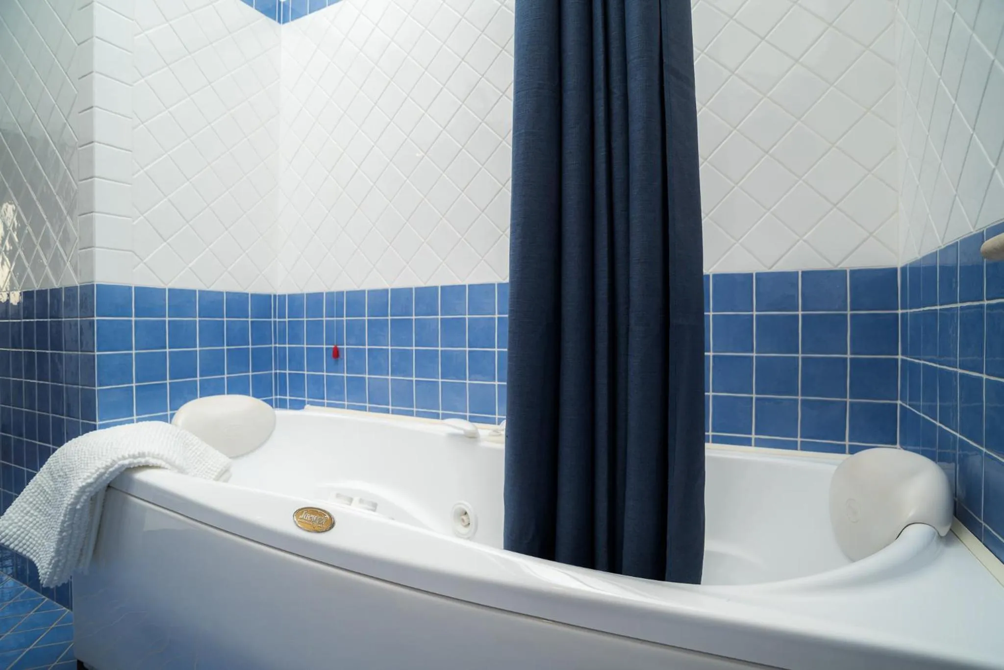 Bathroom, Bed in Villa Mancuso De Gaetani & SPA