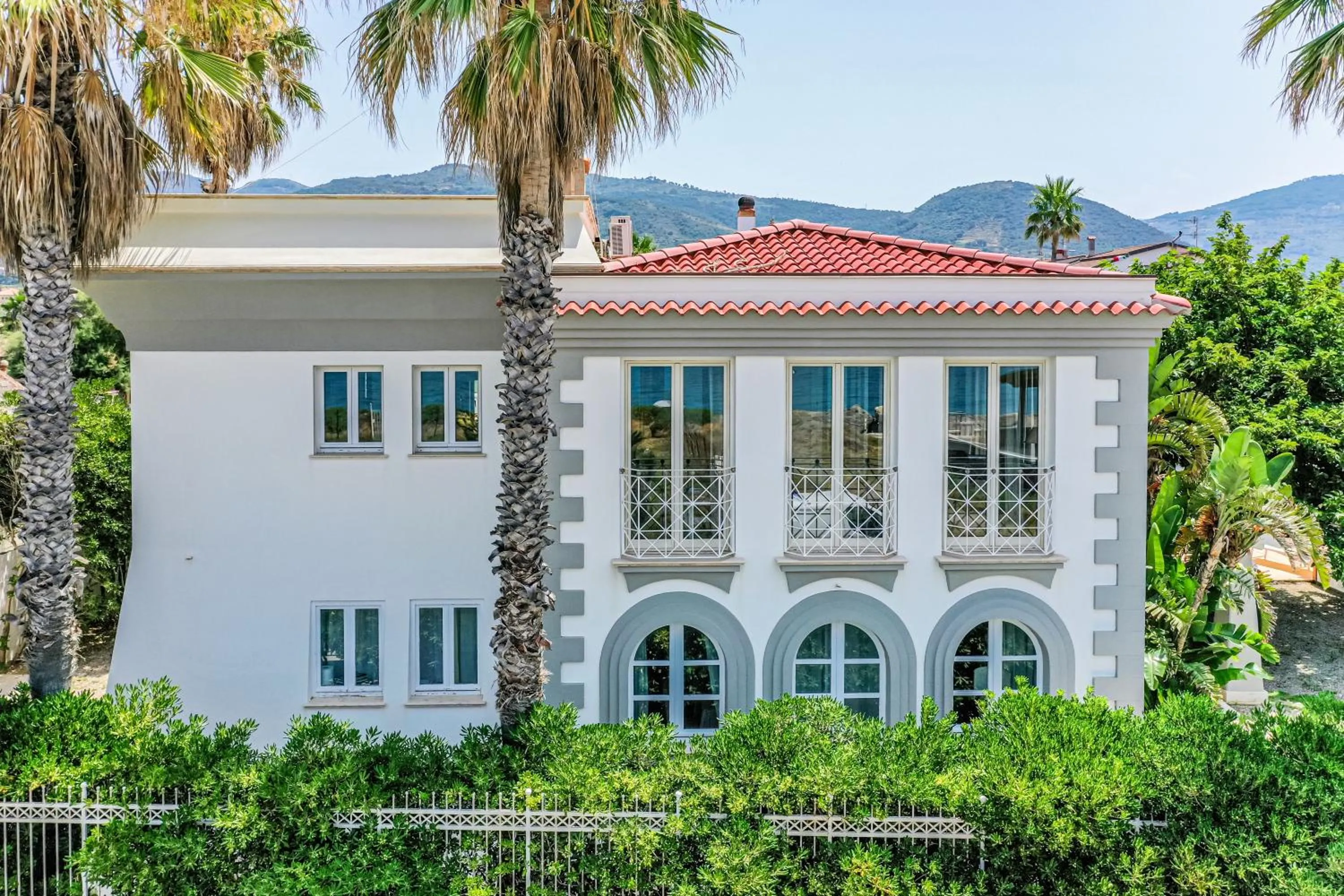 Property building in Villa Mancuso De Gaetani & SPA