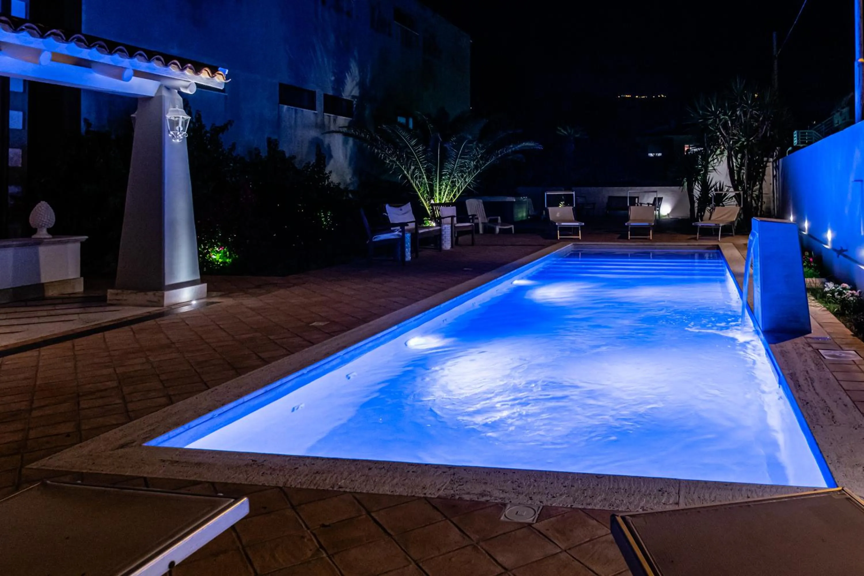 Swimming pool in Villa Mancuso De Gaetani & SPA
