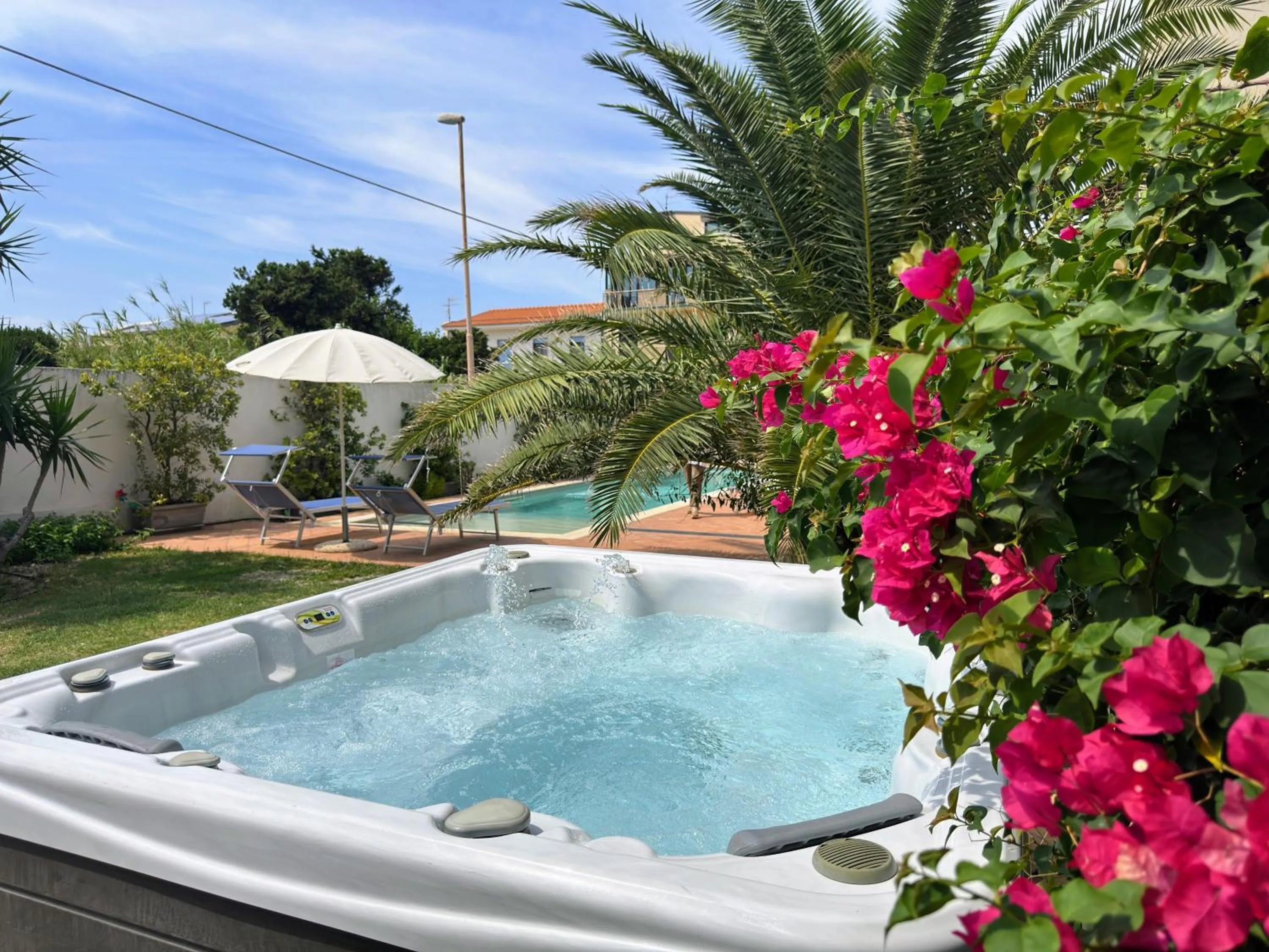 Hot Tub in Villa Mancuso De Gaetani & SPA