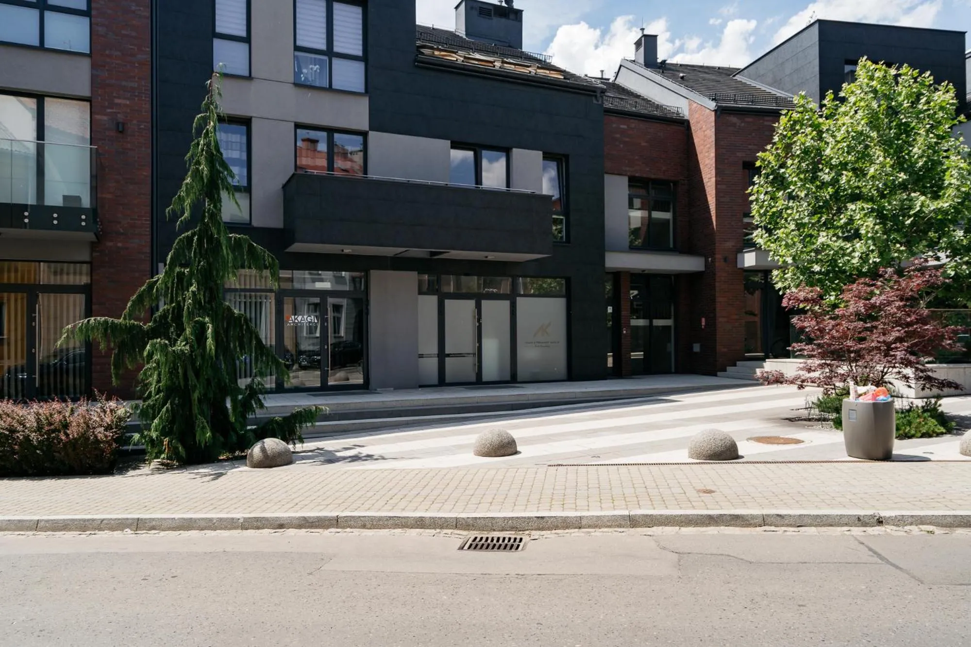 Property building in Bright Apartments - LoftAffair