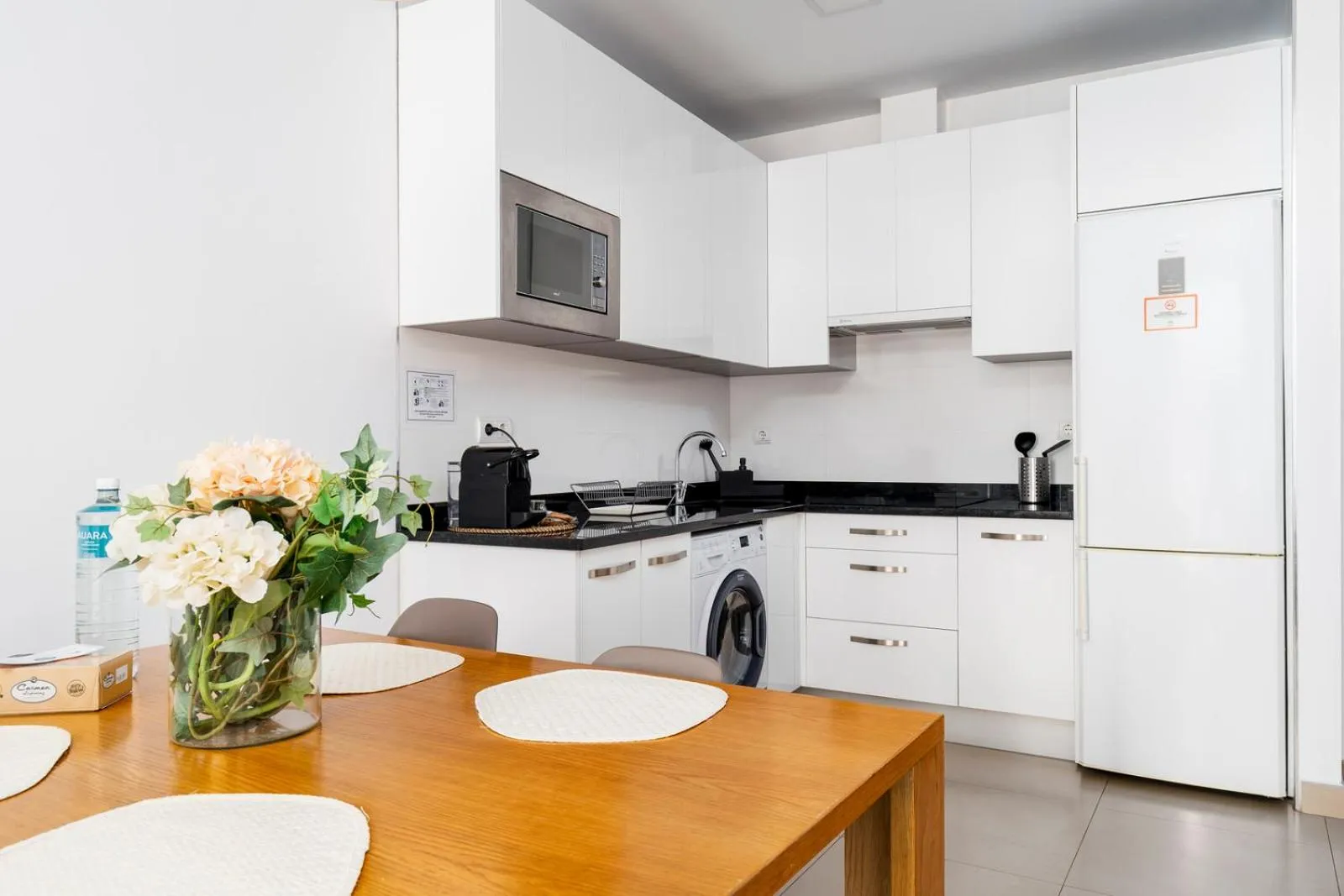 Kitchen or kitchenette in Suites Del Pintor