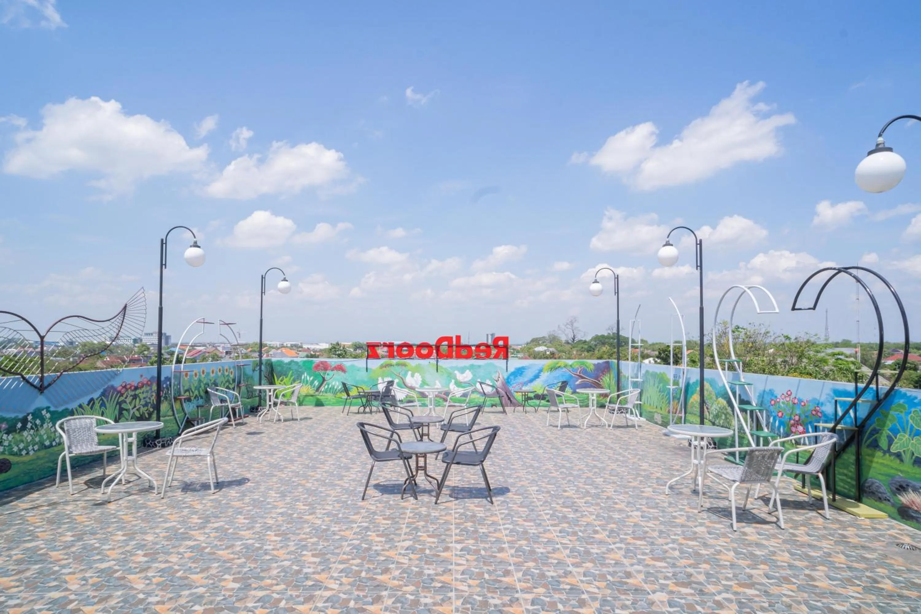 Balcony/Terrace in RedDoorz Plus @ Jalan Pemuda Timur Bojonegoro