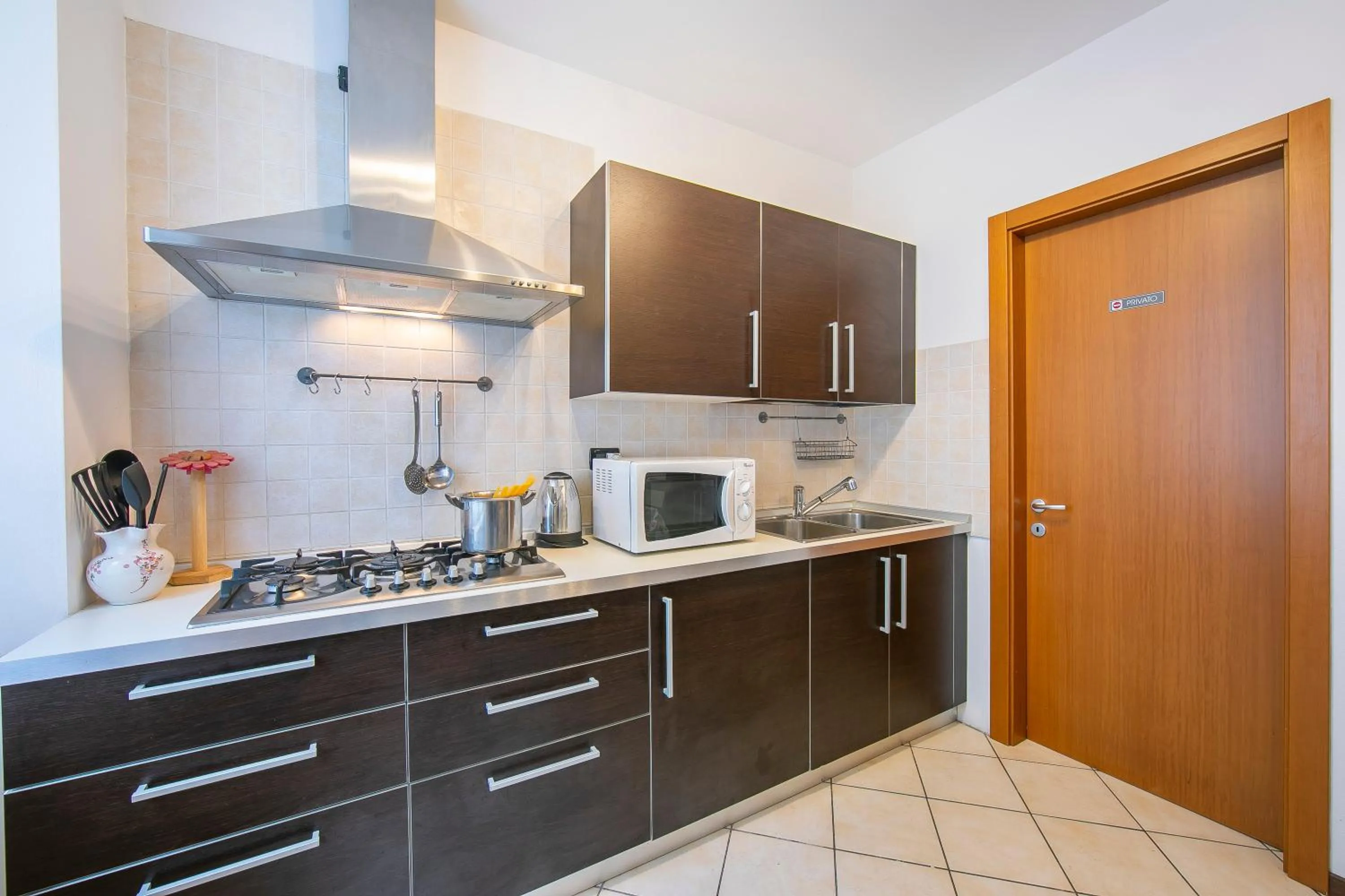 Casa Azzurra 150mt From Lake - Happy Rentals