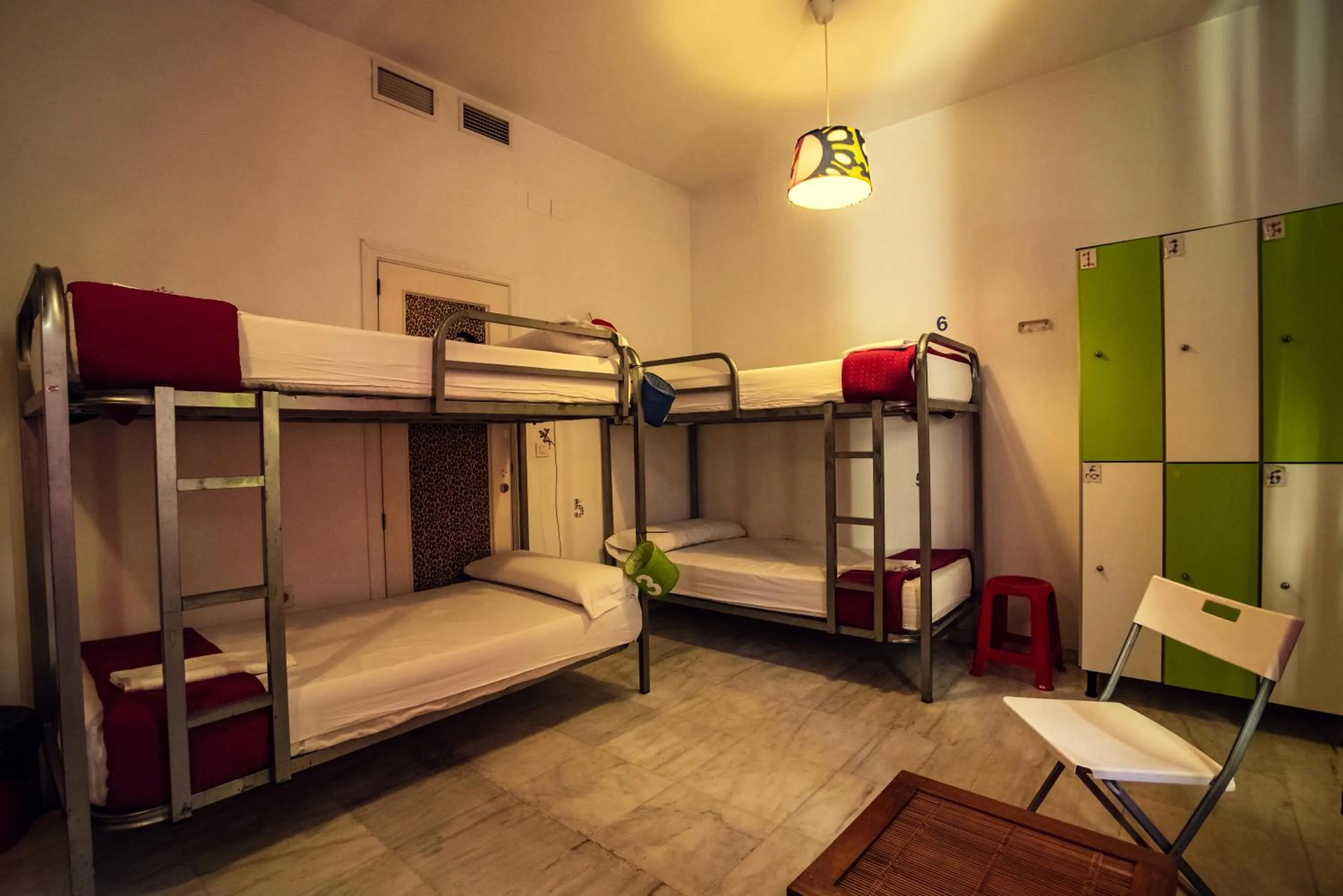 Photo of the whole room, Bed in La Flamenka Hostel