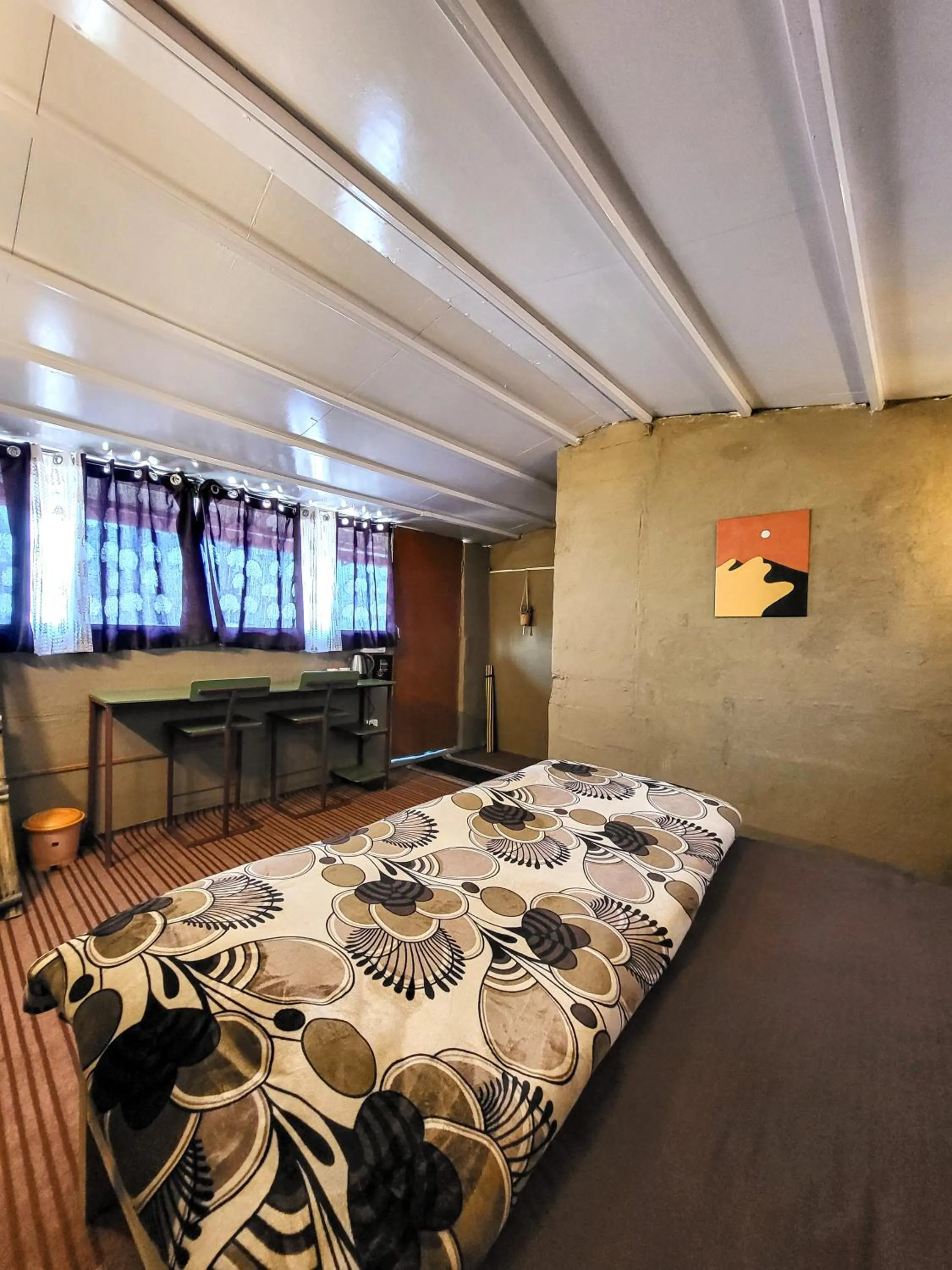 Bed in Traveller Hive Kasar Devi