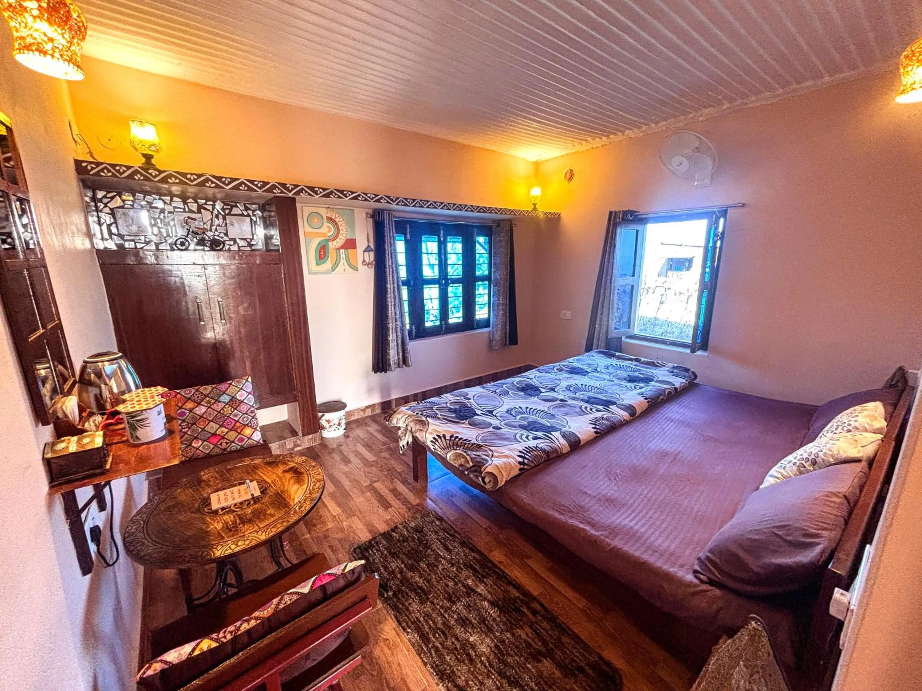 Bed in Traveller Hive Kasar Devi