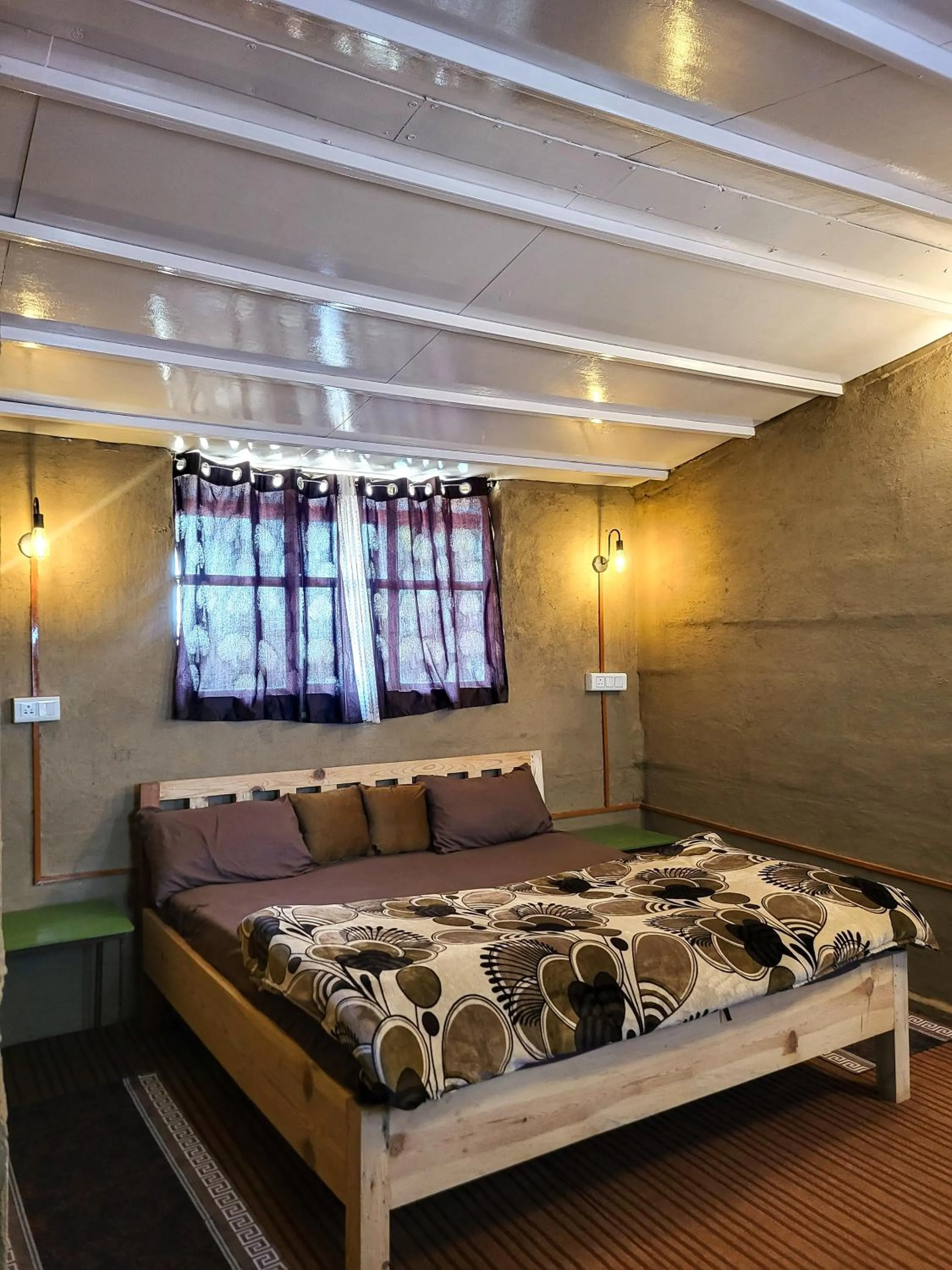 Bed in Traveller Hive Kasar Devi
