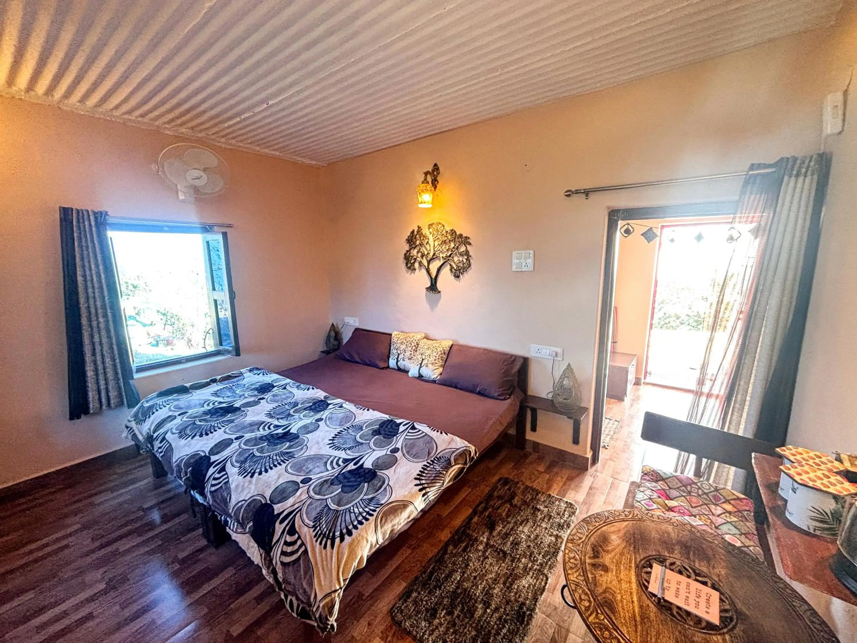 Bed in Traveller Hive Kasar Devi