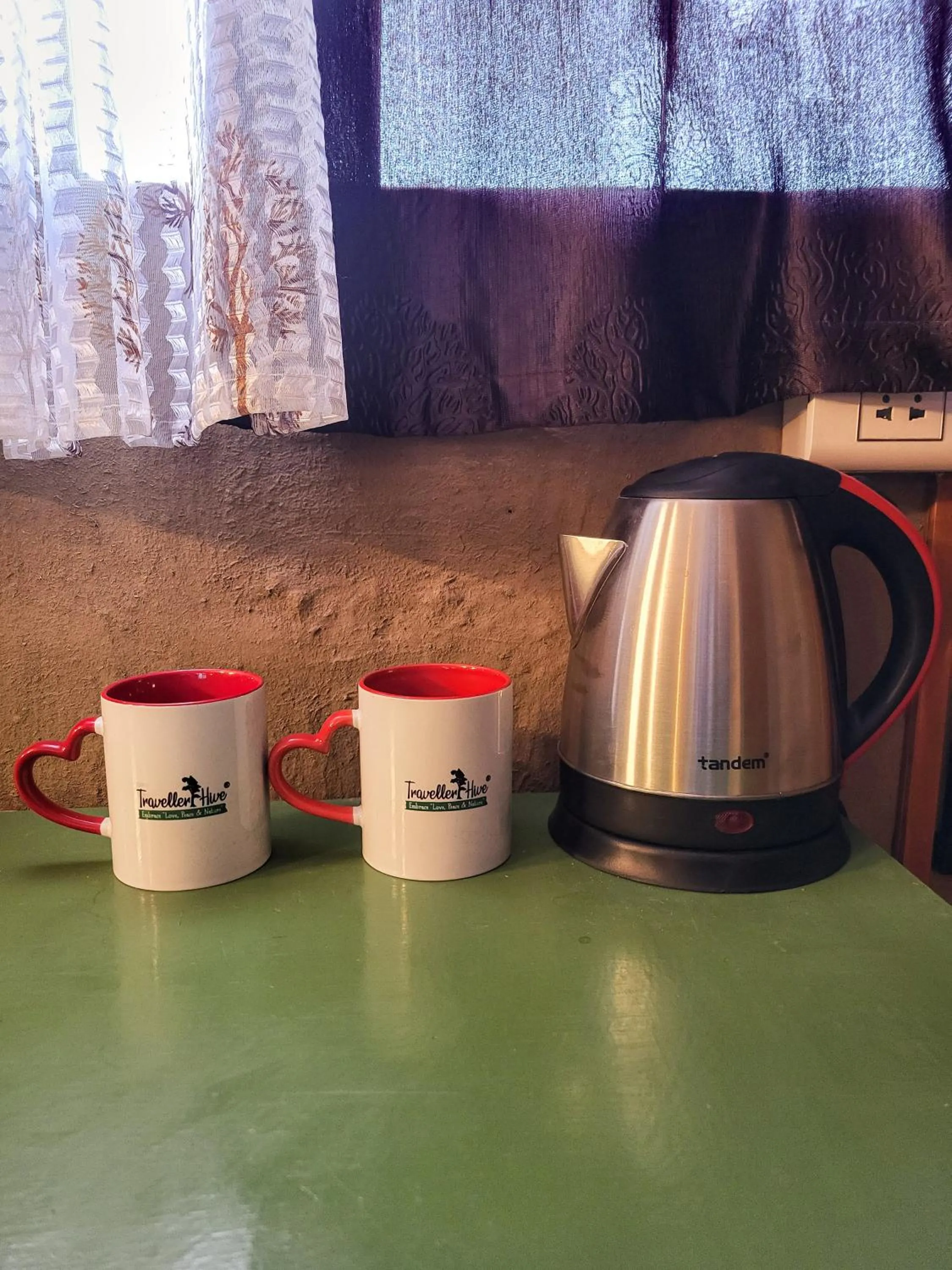 Coffee/tea facilities in Traveller Hive Kasar Devi