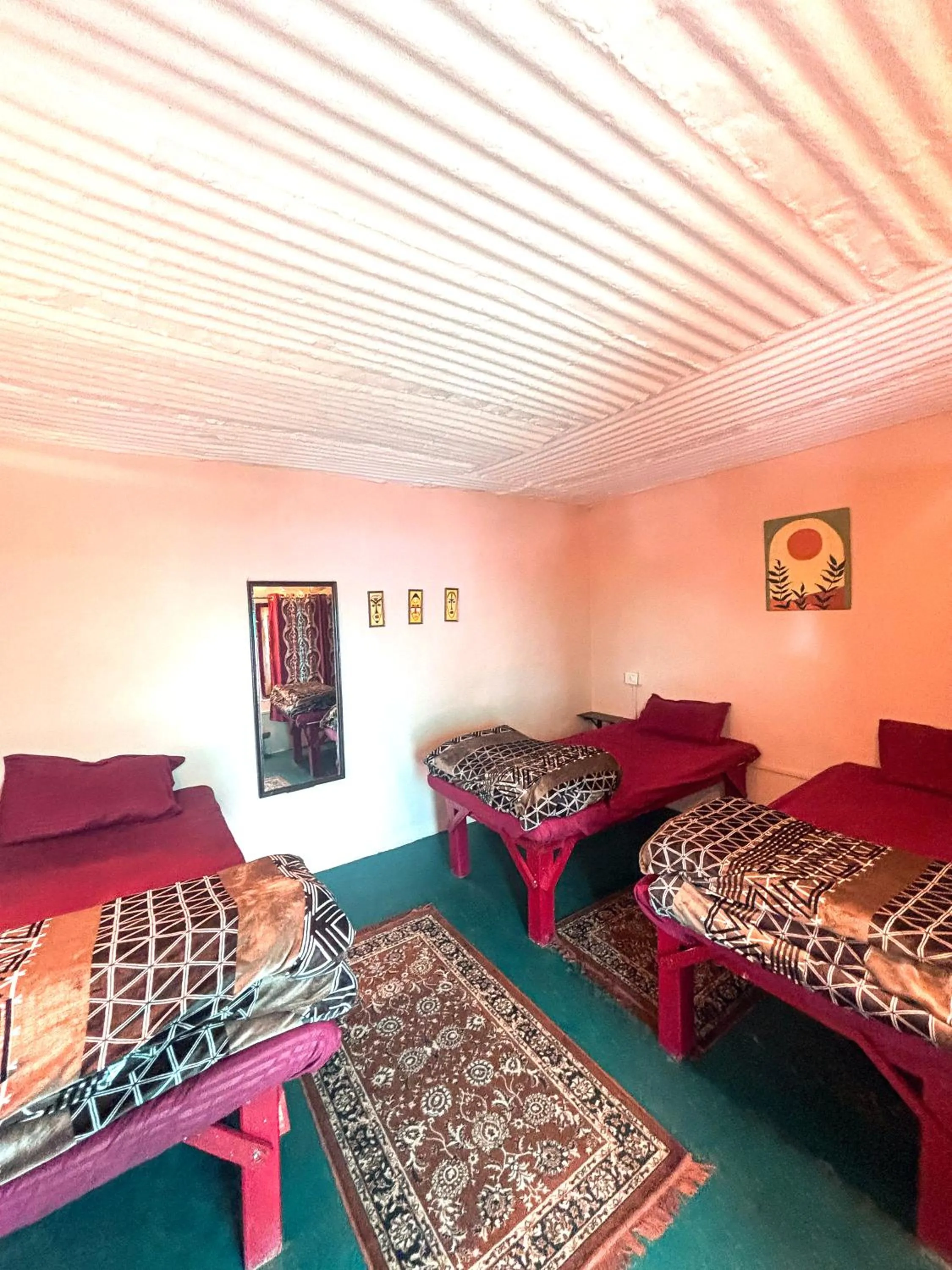 Bed in Traveller Hive Kasar Devi