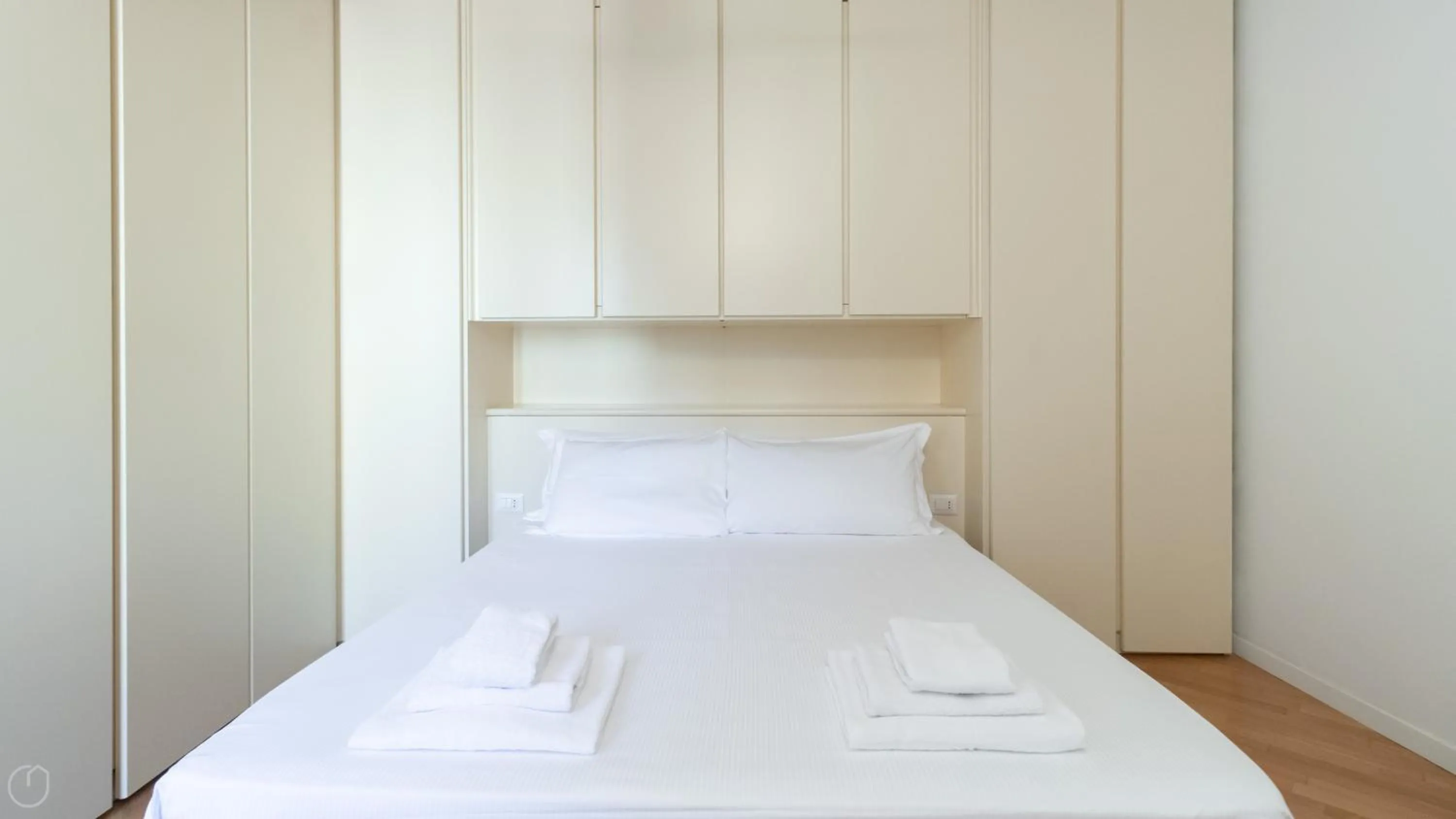 Other, Bed in Italianway Easy - Garibaldi 40