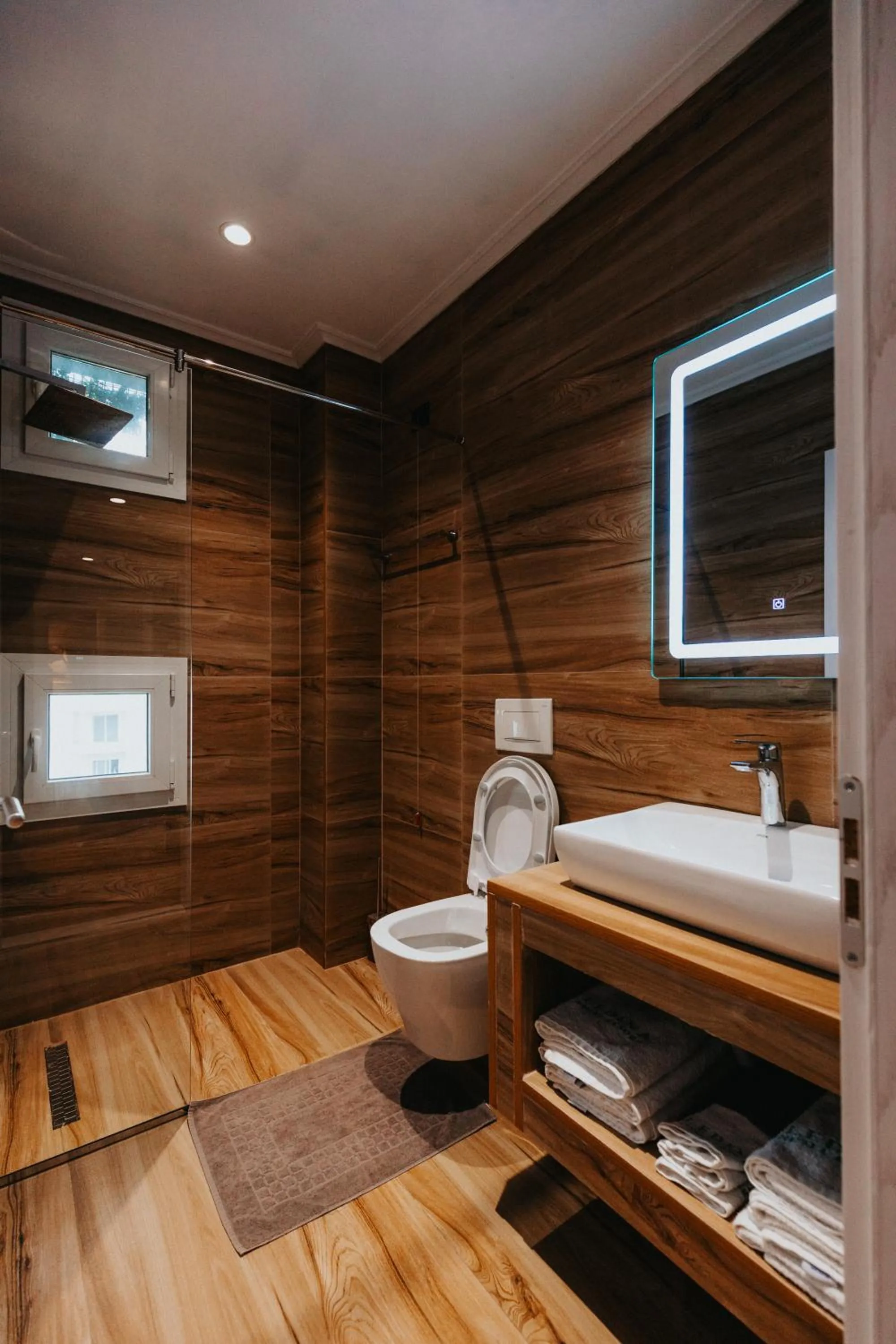 Bathroom in Ledina Hotel