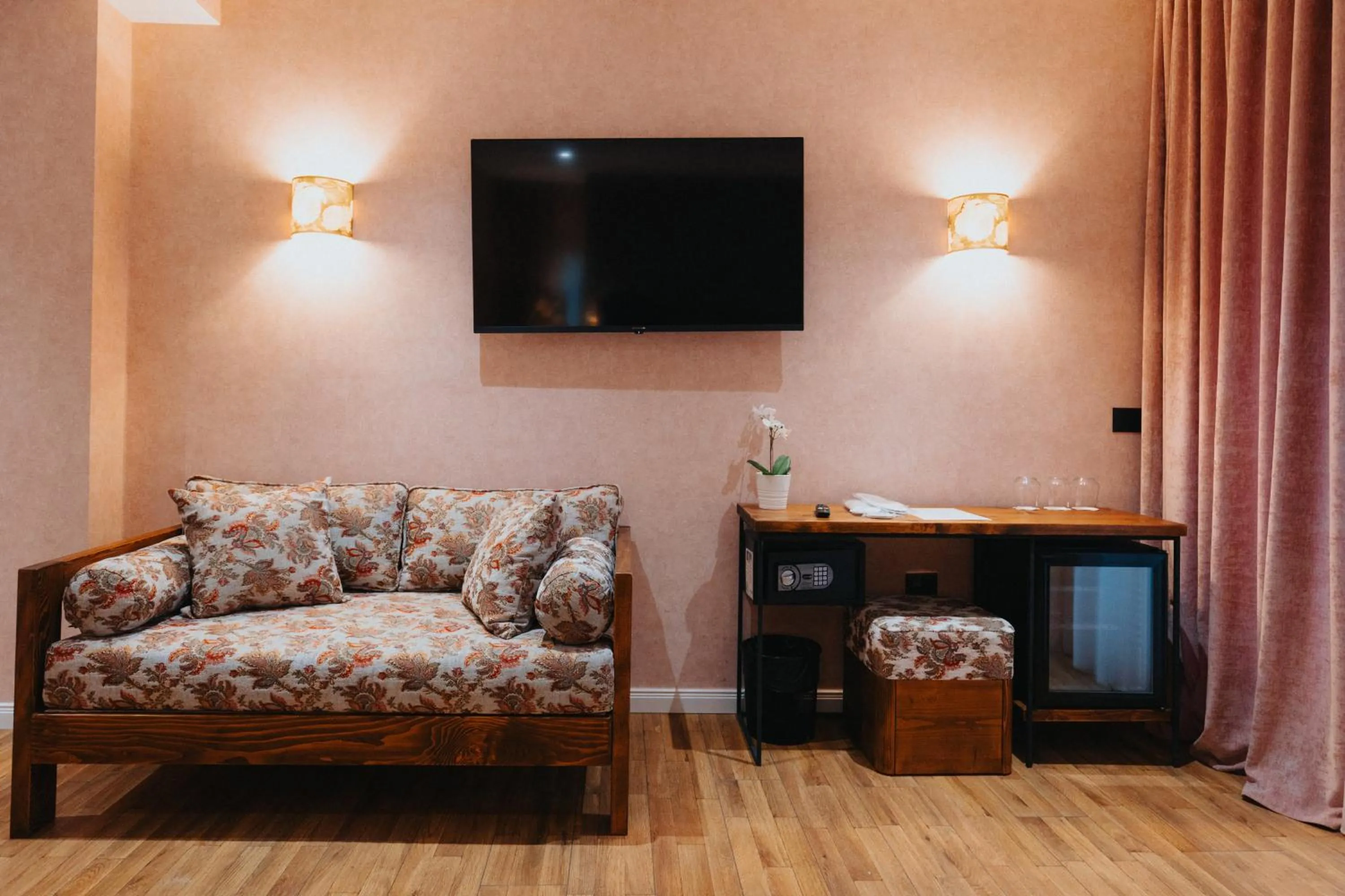 Seating area in Ledina Hotel