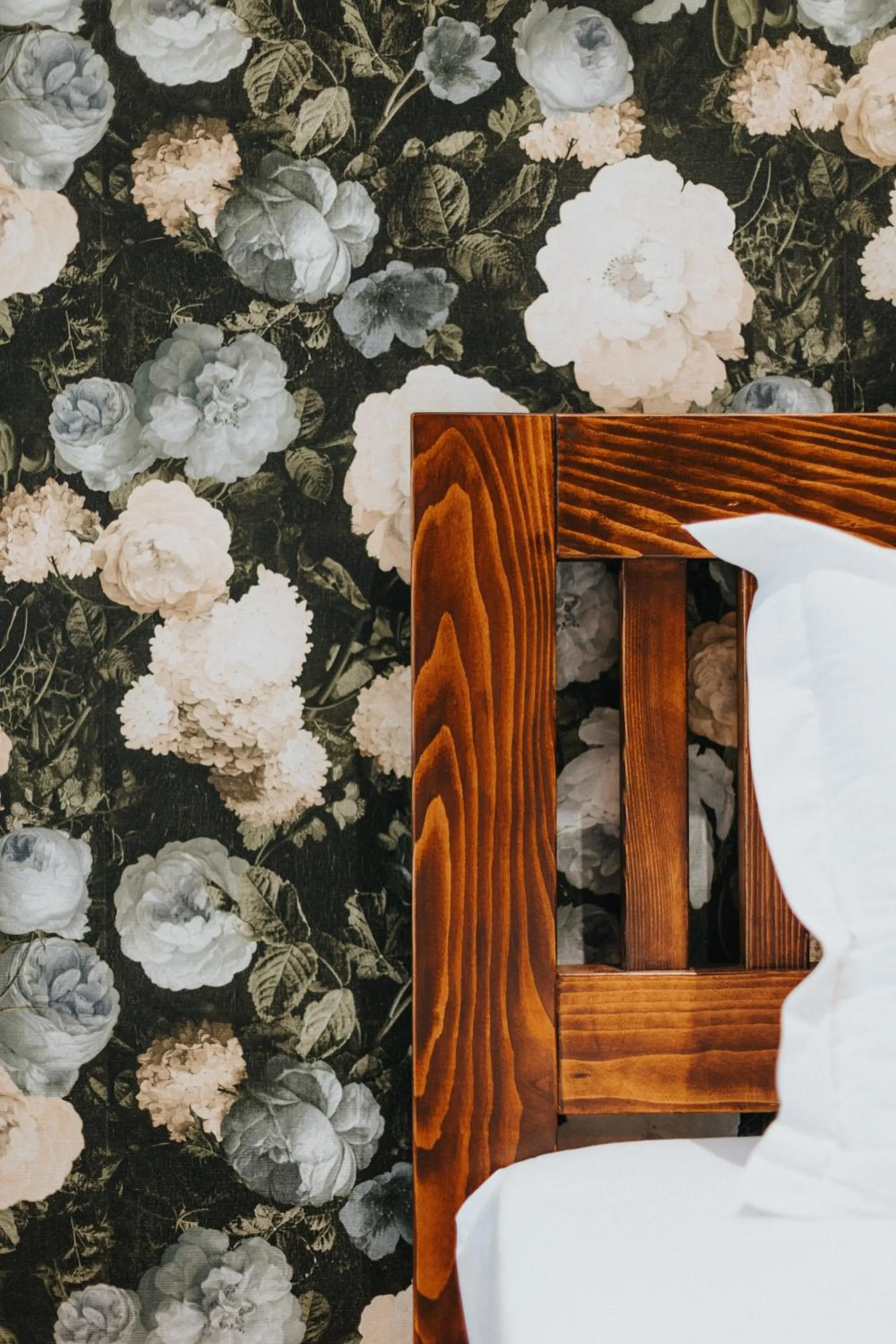 Decorative detail in Ledina Hotel