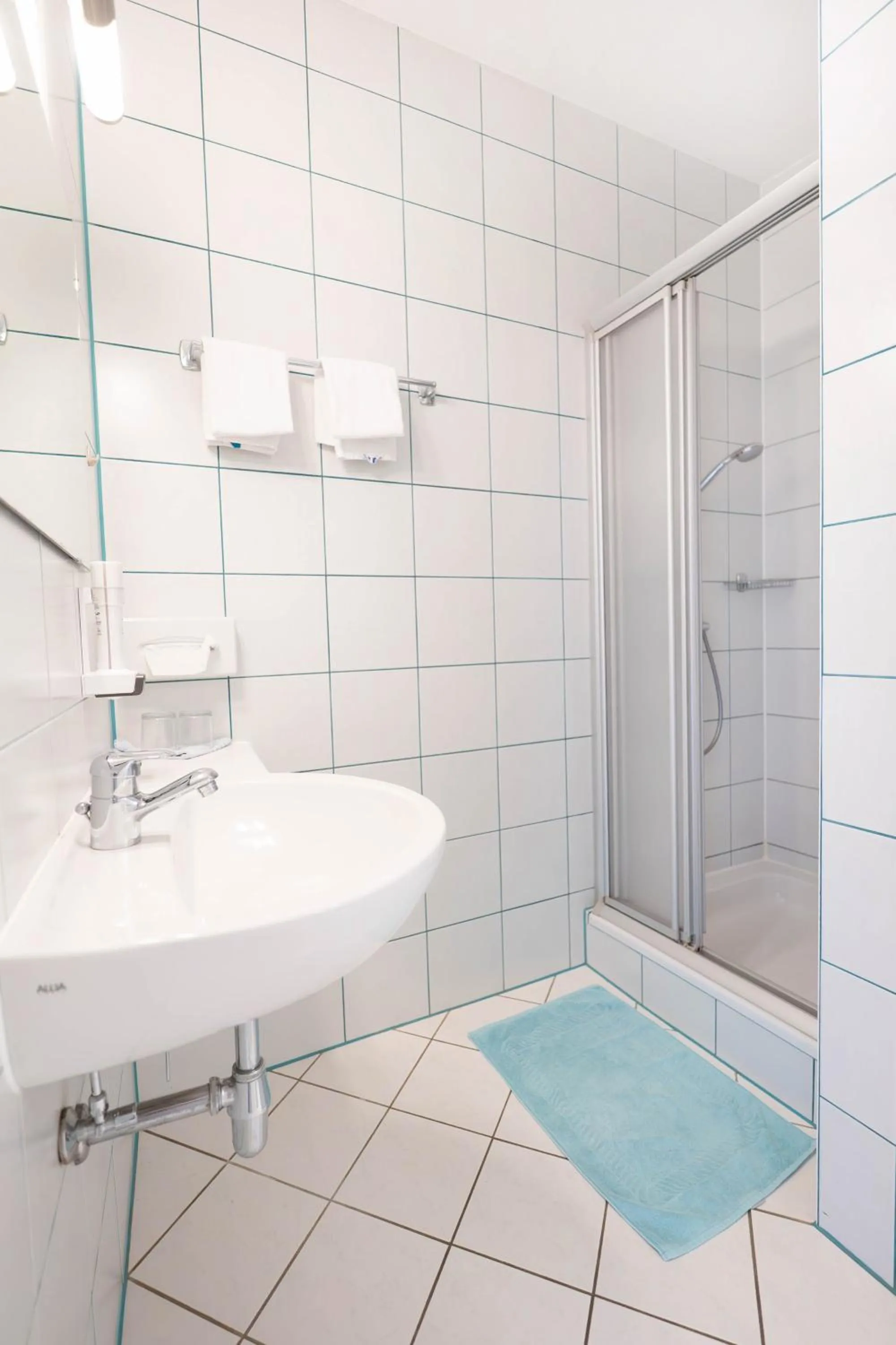 Shower in Panoramahof Ziegler