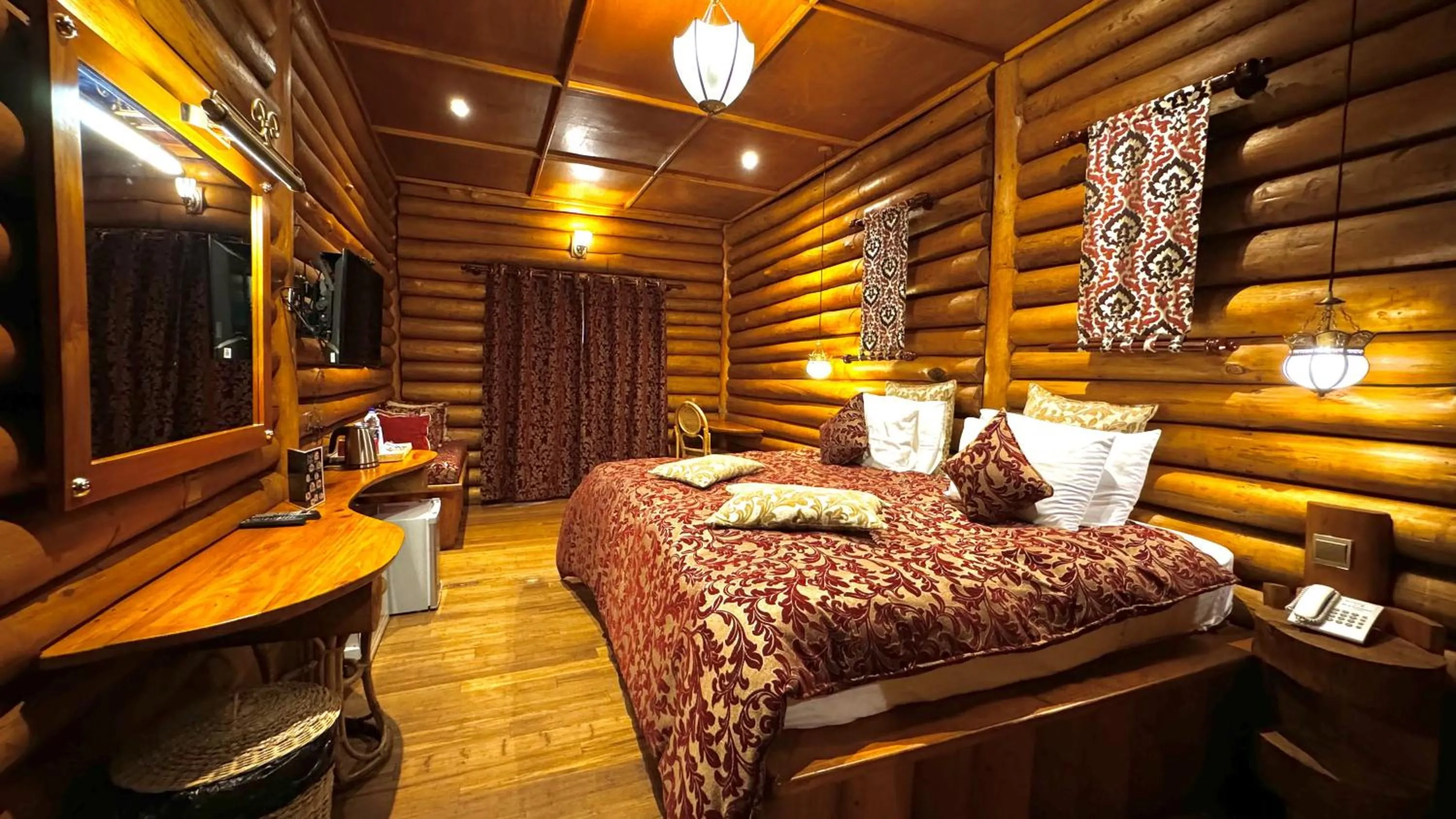 Bed in Queenswood Cottage